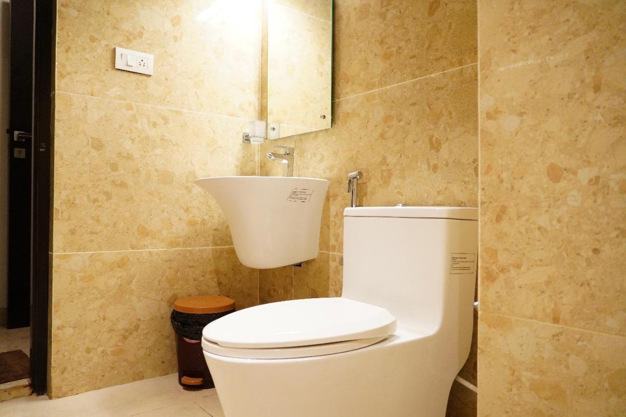 Deluxe Double Room (2 Adults + 1 Child) - Photo 4