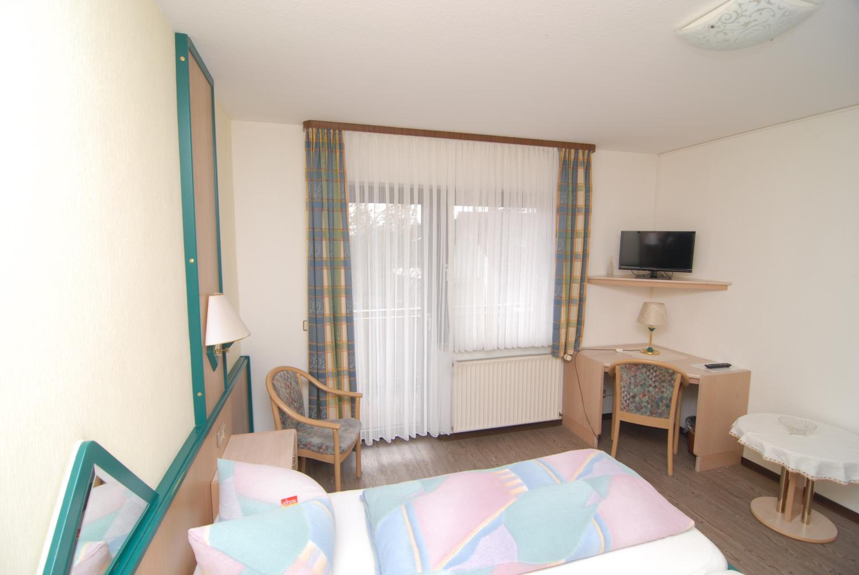 Standard Double Room - Photo 5