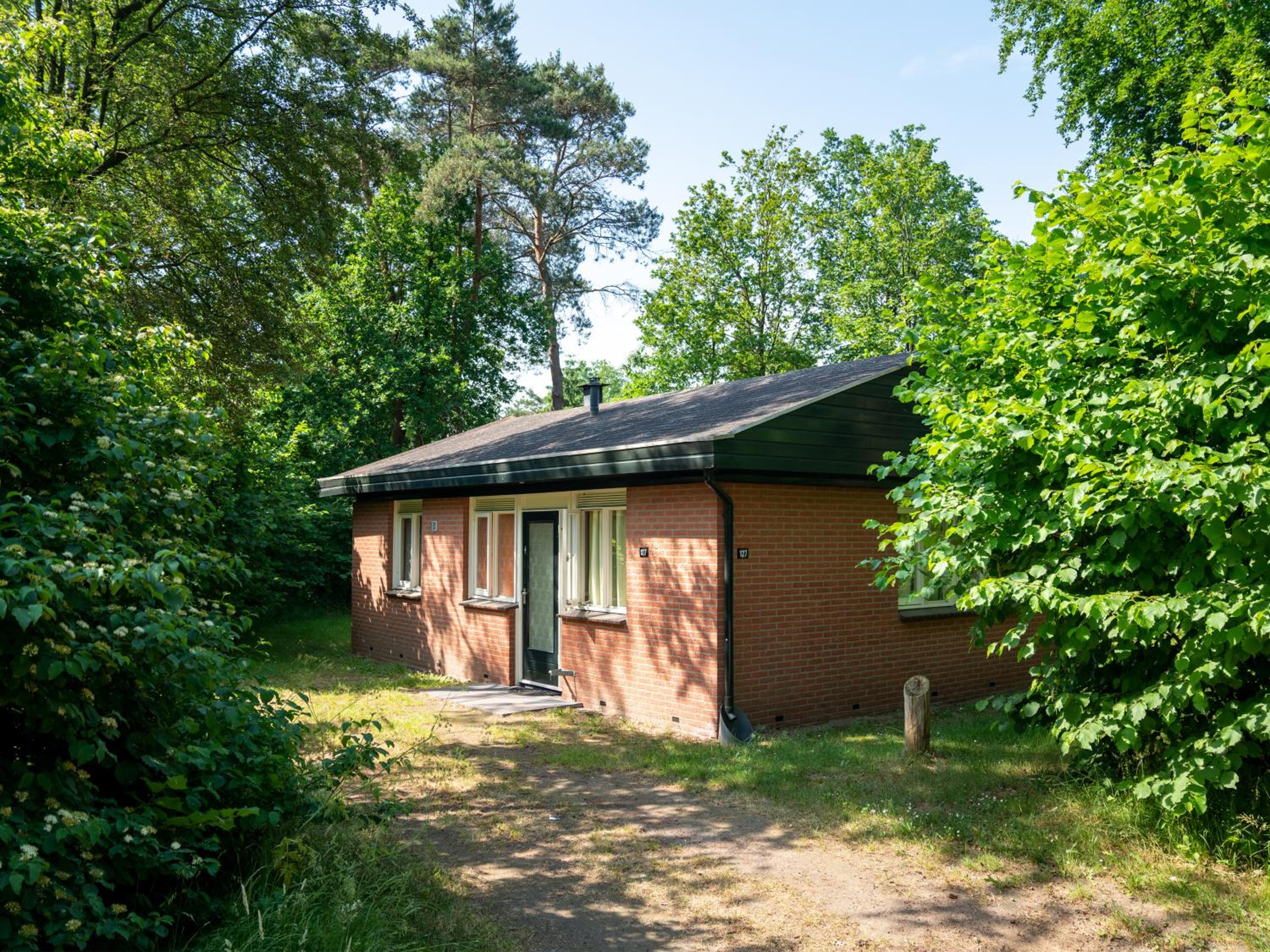 Three-Bedroom Bungalow photo 1