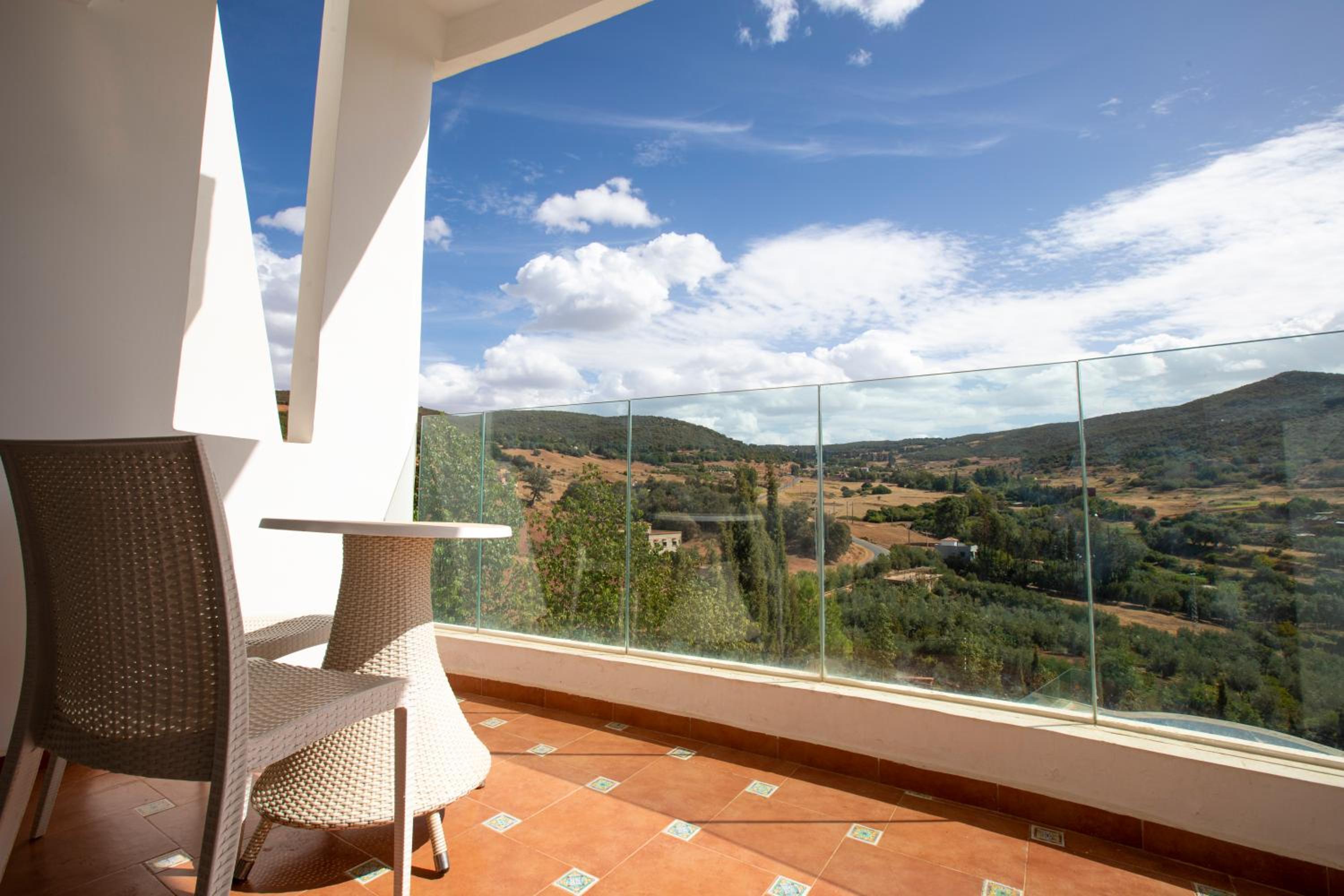 Suite with Terrace - Photo 7