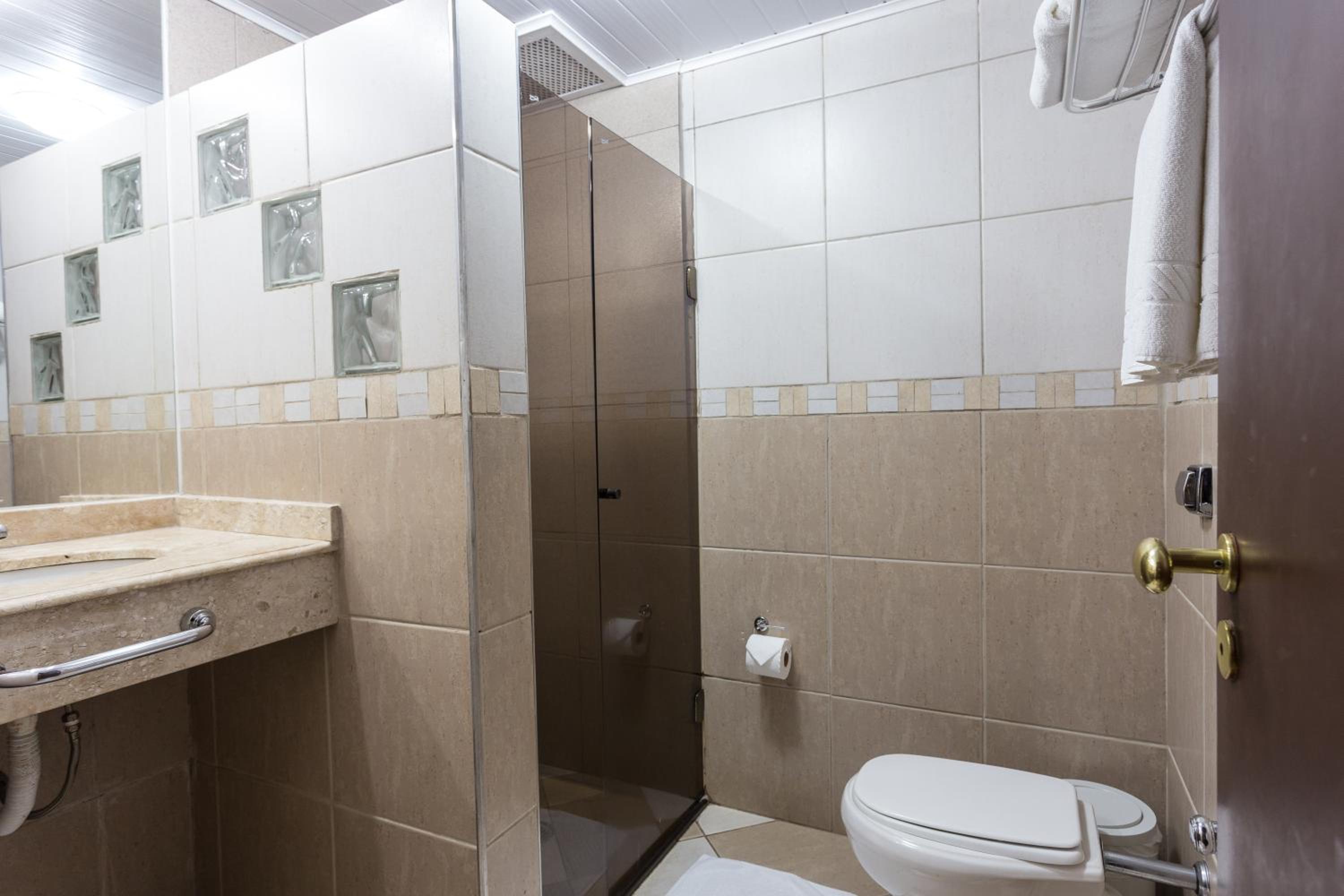 Deluxe Triple Room with Balcony photo 2