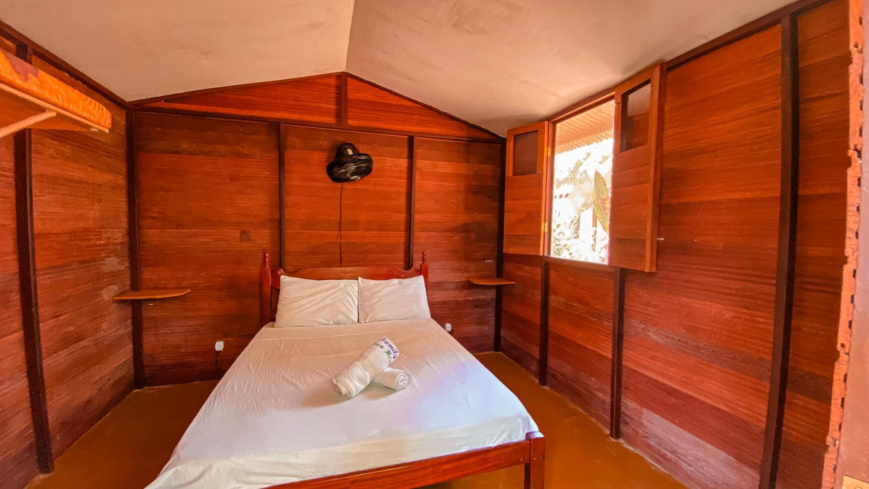 Bungalow photo 1