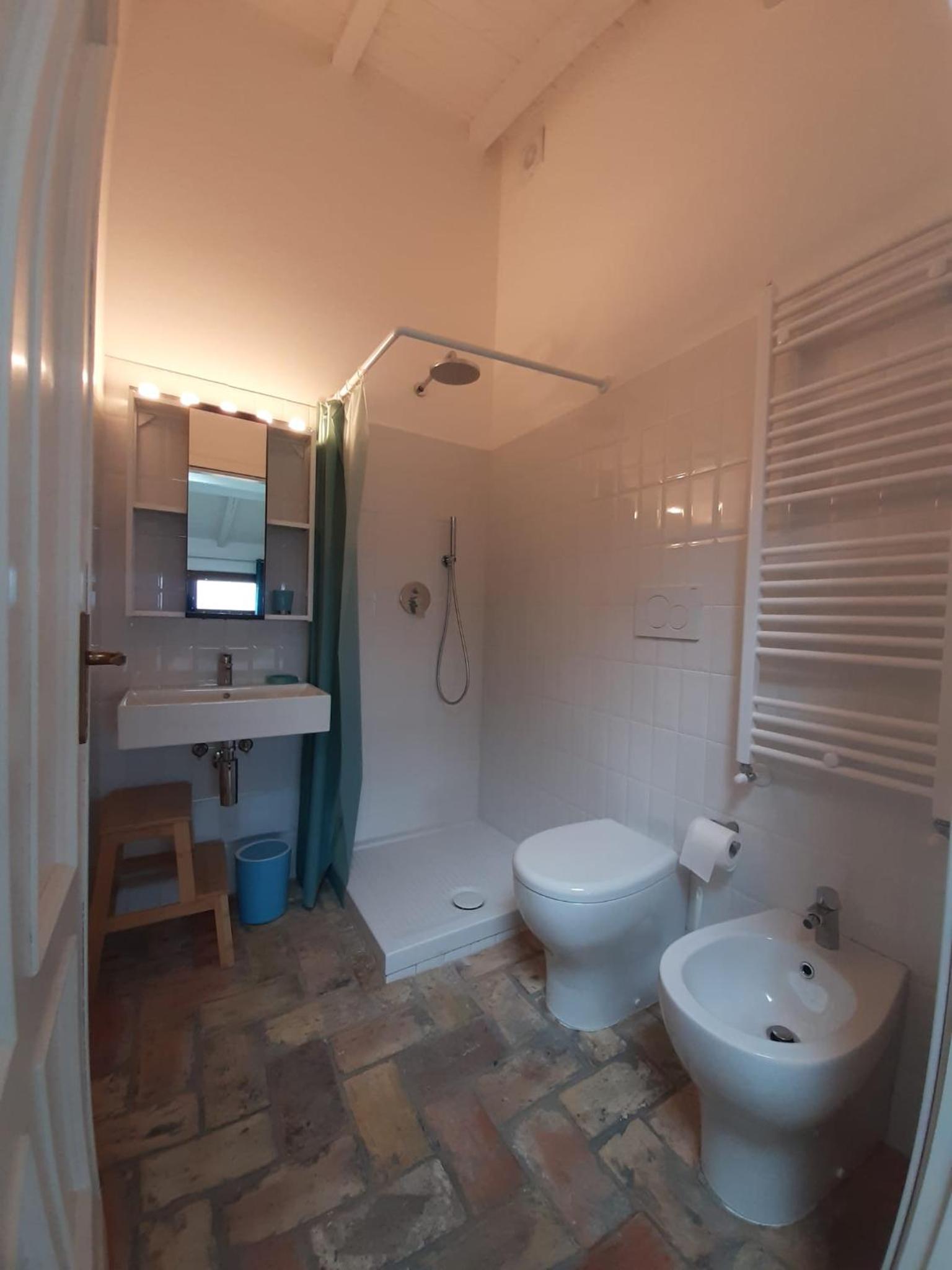 Double Room with Private Bathroom photo 2