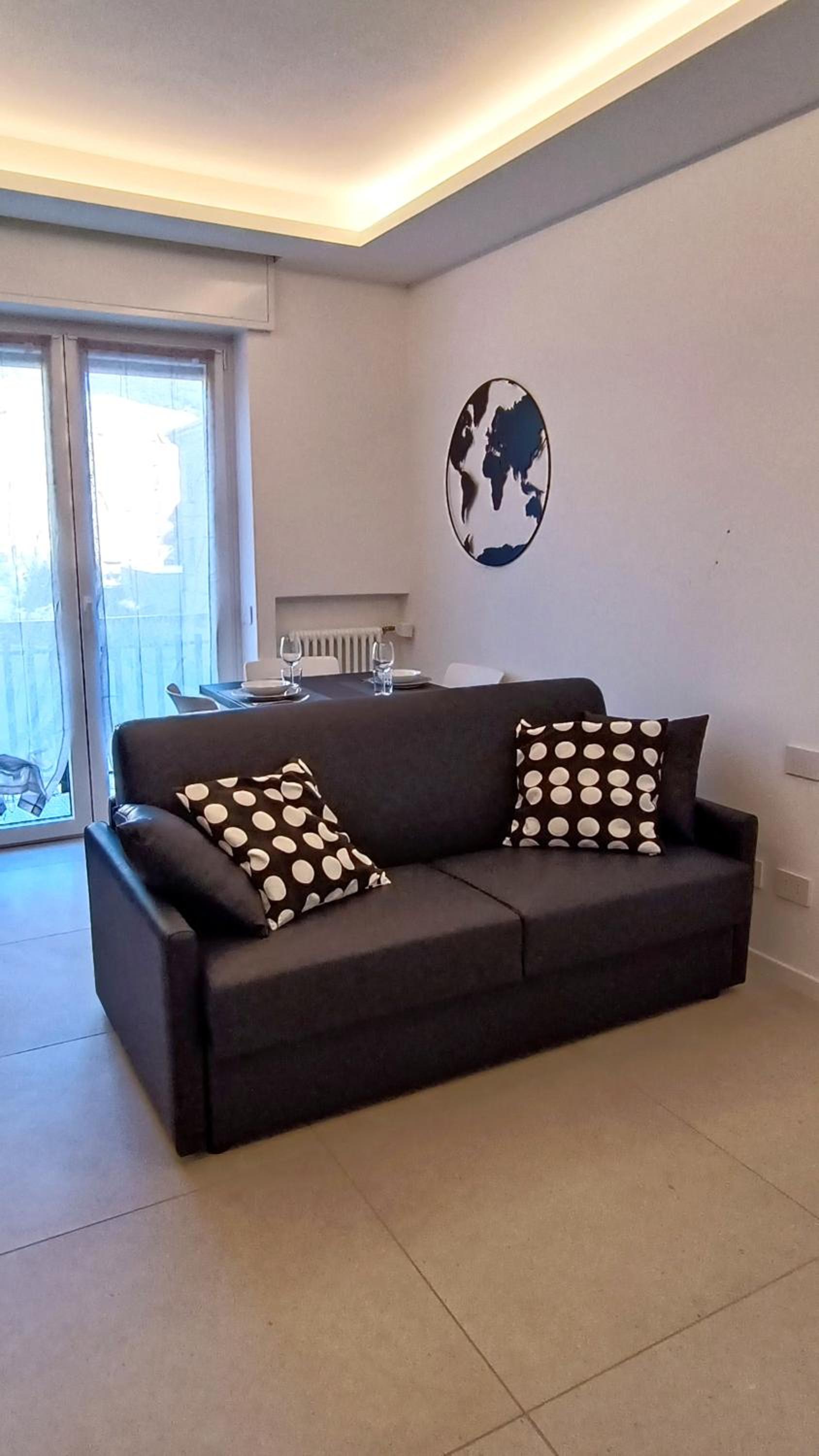 Studio Apartment photo 2