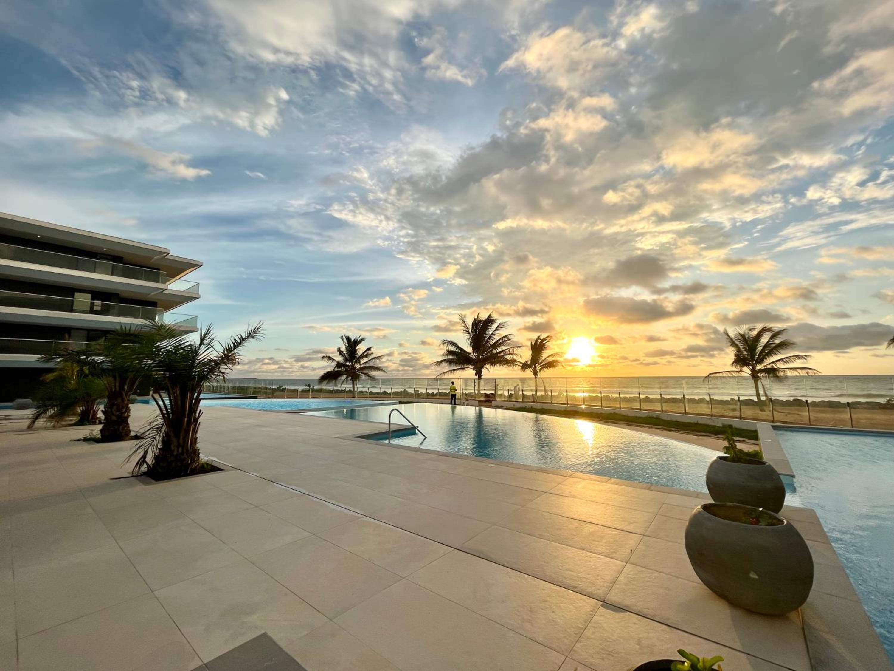 One-Bedroom Apartment with Swim up pool photo 2