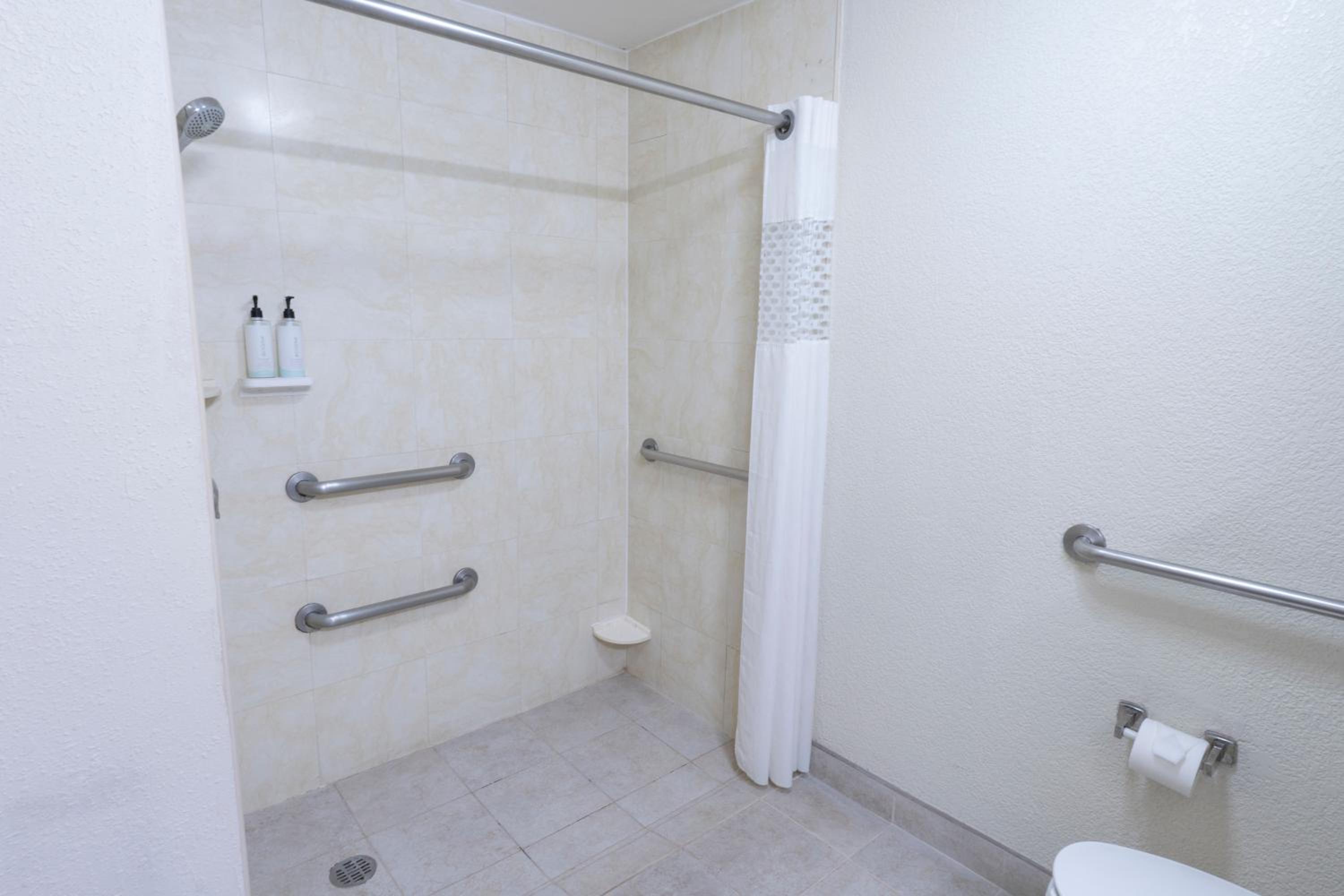 King Room - Disability Access/Non-Smoking - Photo 3