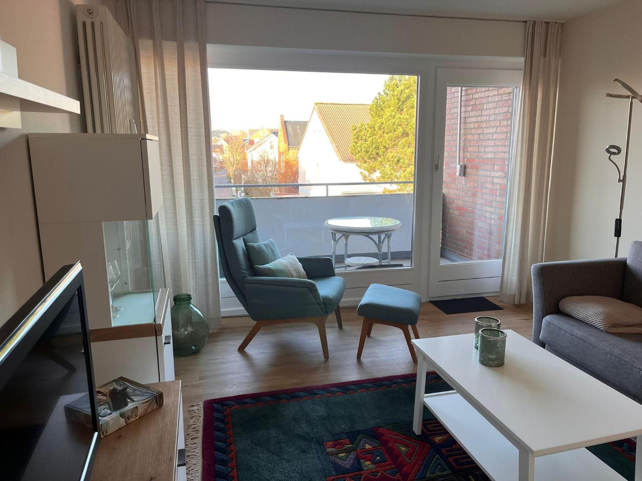 One-Bedroom Apartment photo 1