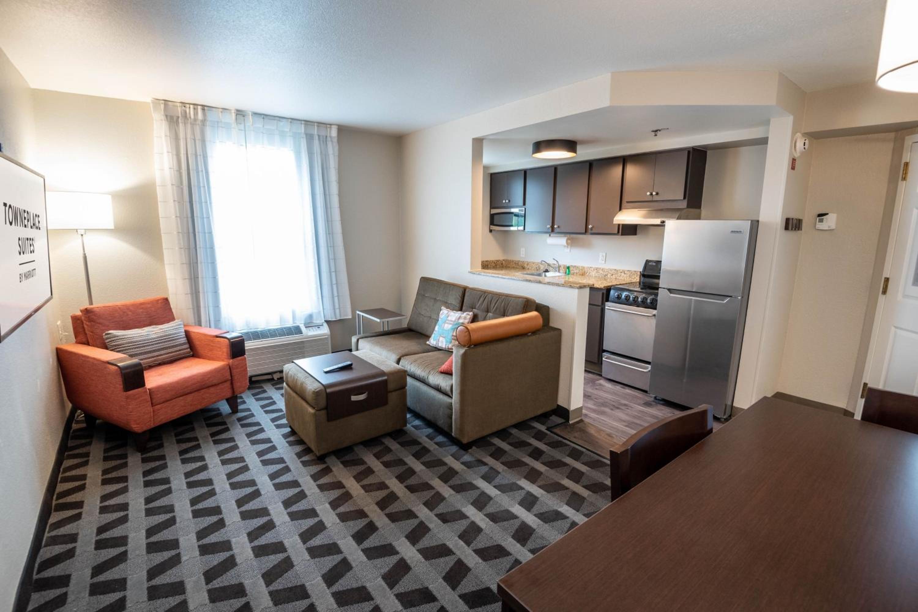 2 Bedroom 2 Room suite photo 1
