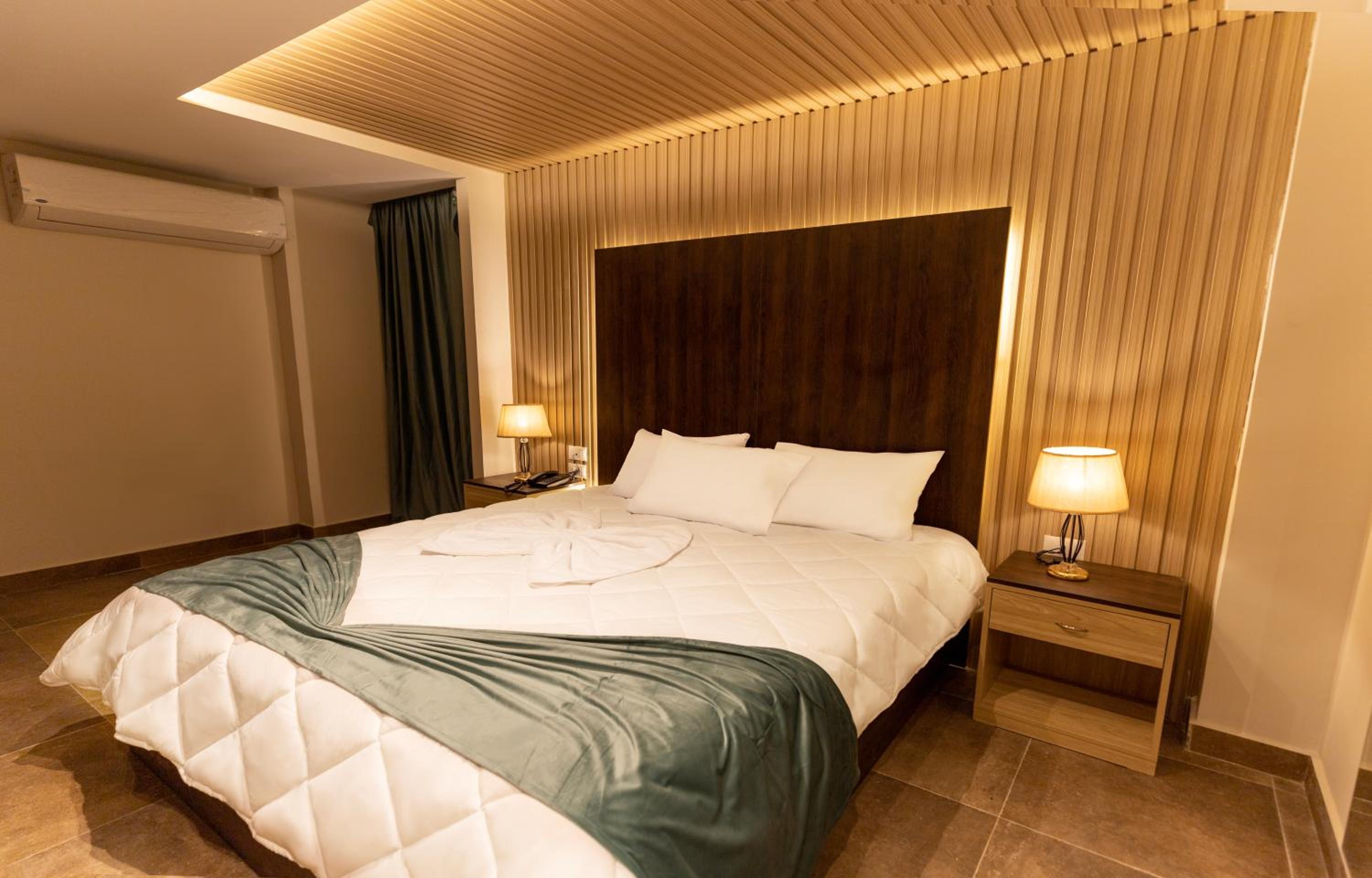 Superior Double Room with pyramids view photo 3