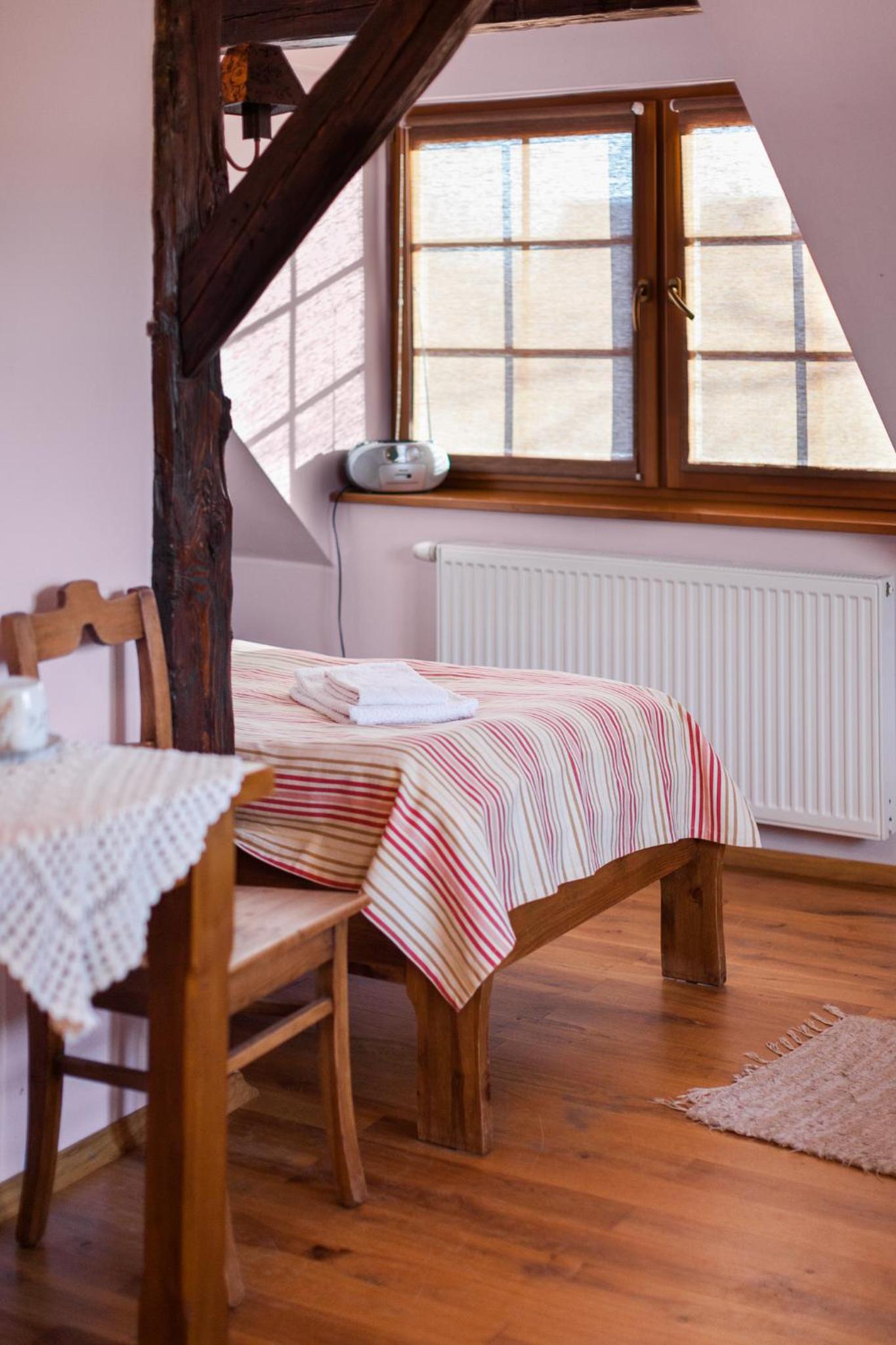 Family Room - Photo 16