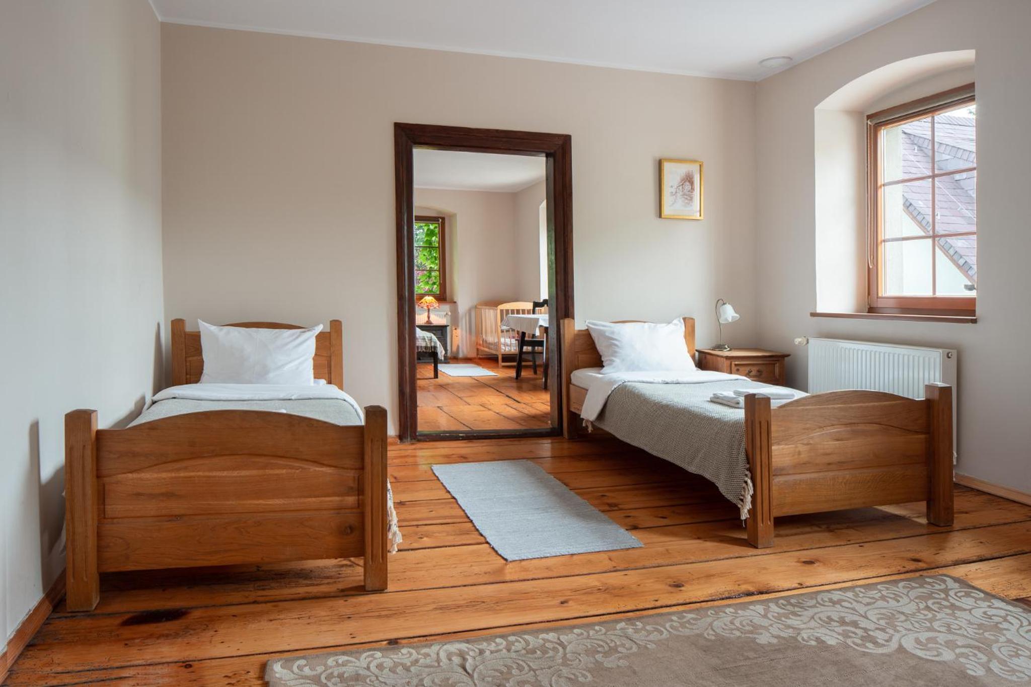 Family Room - Photo 10