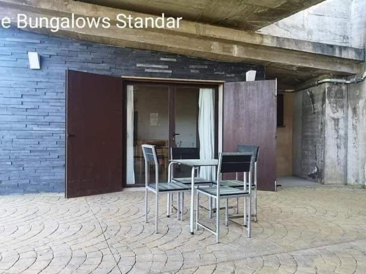 Standard Bungalow photo 2