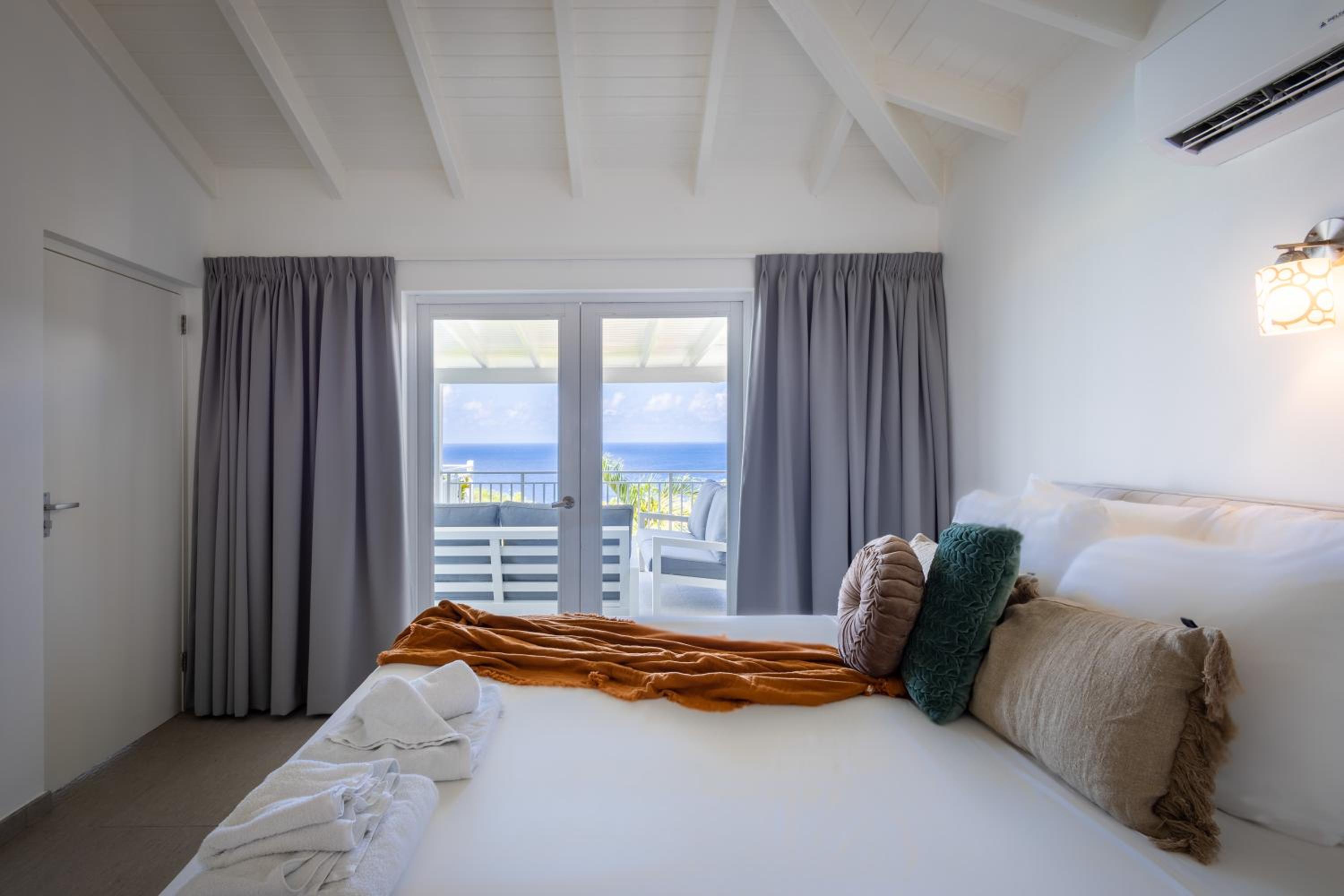 Four-Bedroom Villa With Sea View & Private pool photo 2