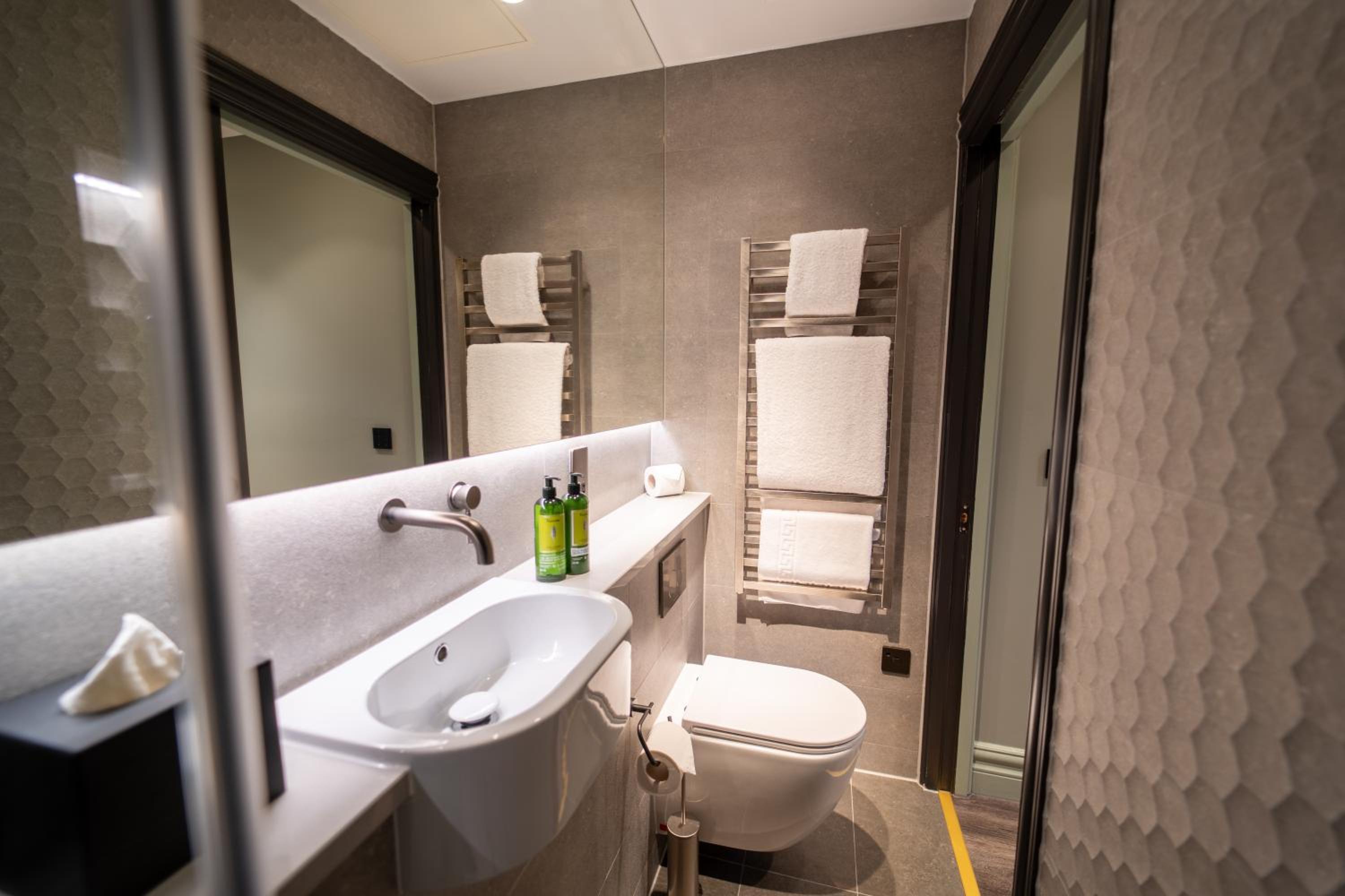 Two-Bedroom Duplex King Suite with Two King Beds, Living Area and Kitchenette - Non-Smoking - Photo 3