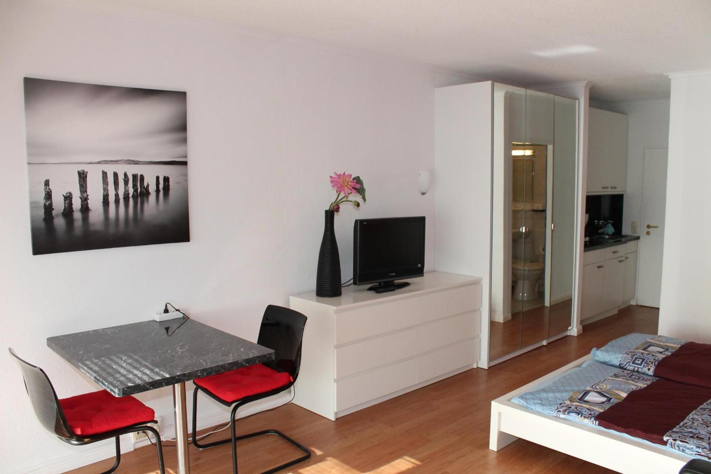 Apartment photo 3