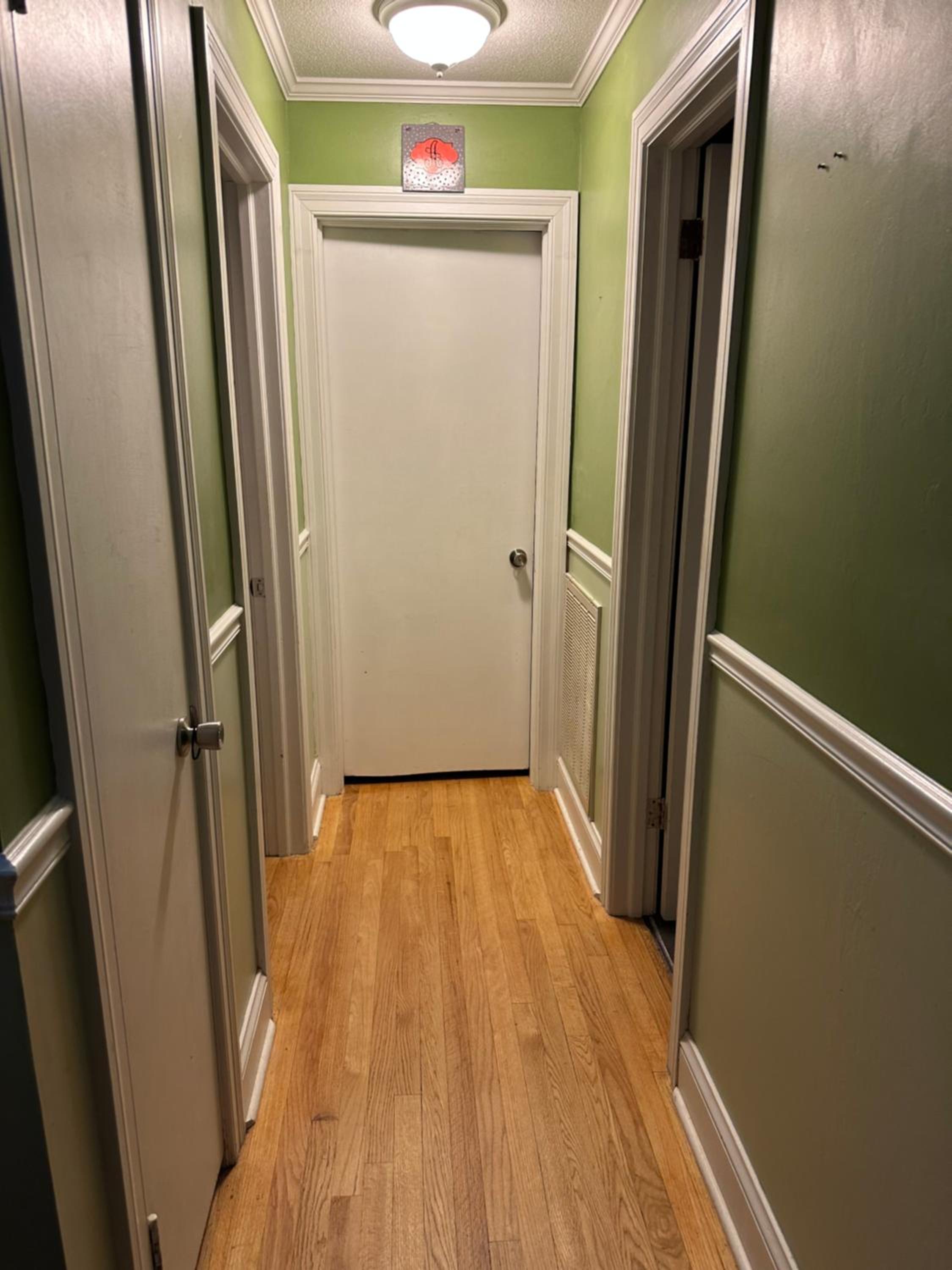 Three-Bedroom Apartment photo 2