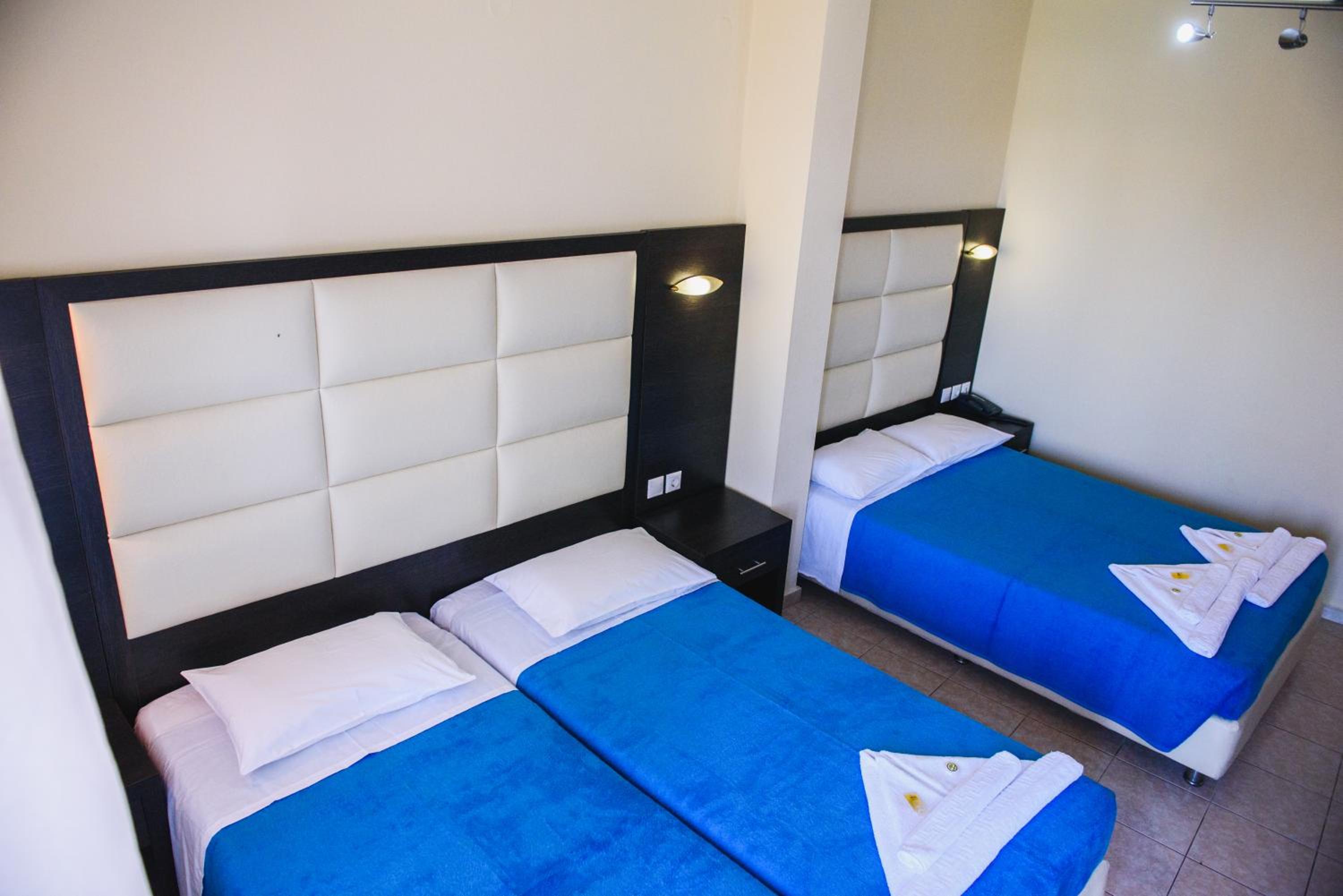Family Room with Garden View photo 1