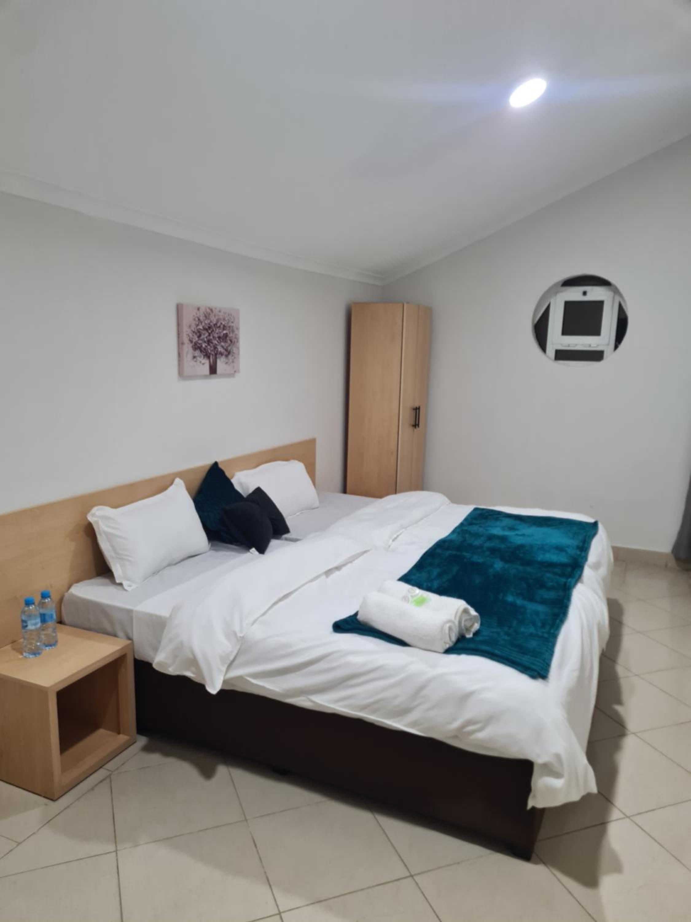 Twin Room with Shared Bathroom photo 1