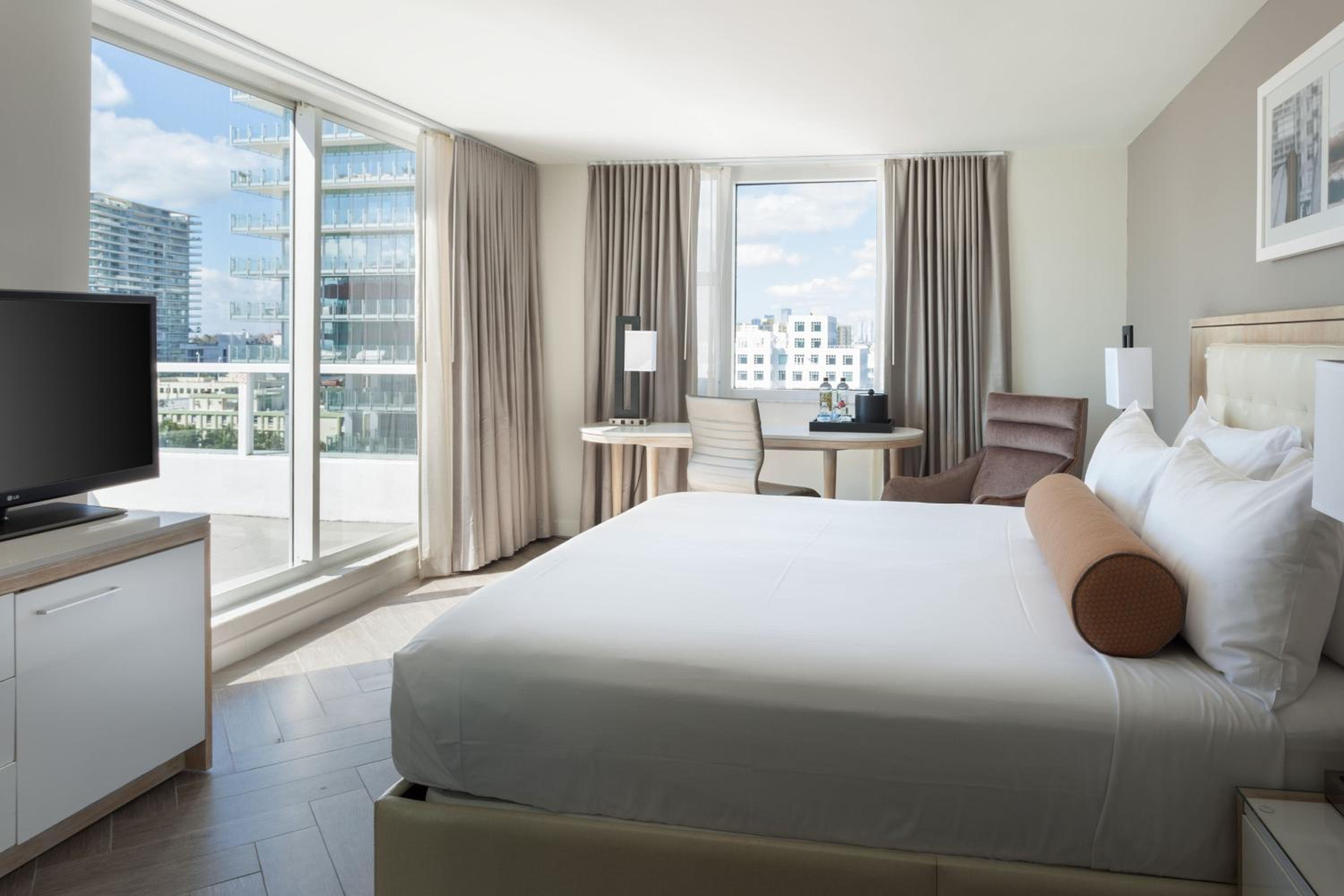 King Room with Skyline View - Hearing Accessible