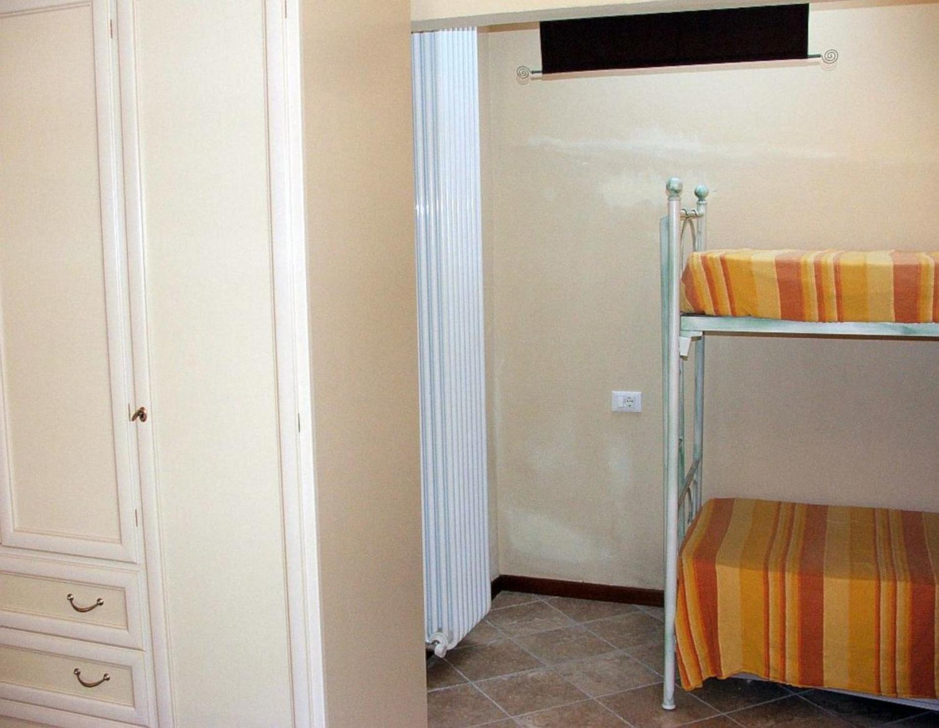 One-Bedroom Apartment with Terrace photo 1