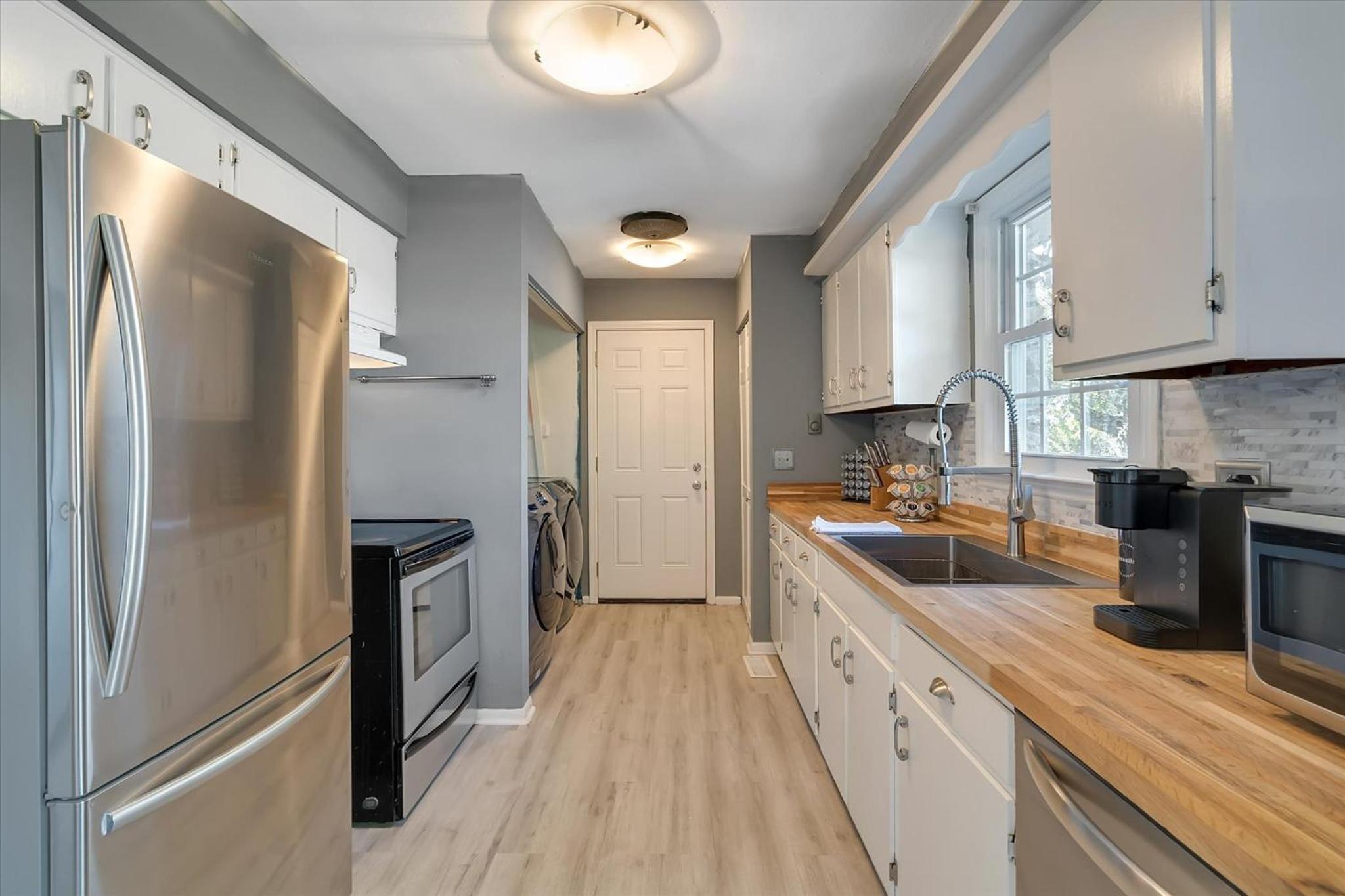 Three-Bedroom House photo 2