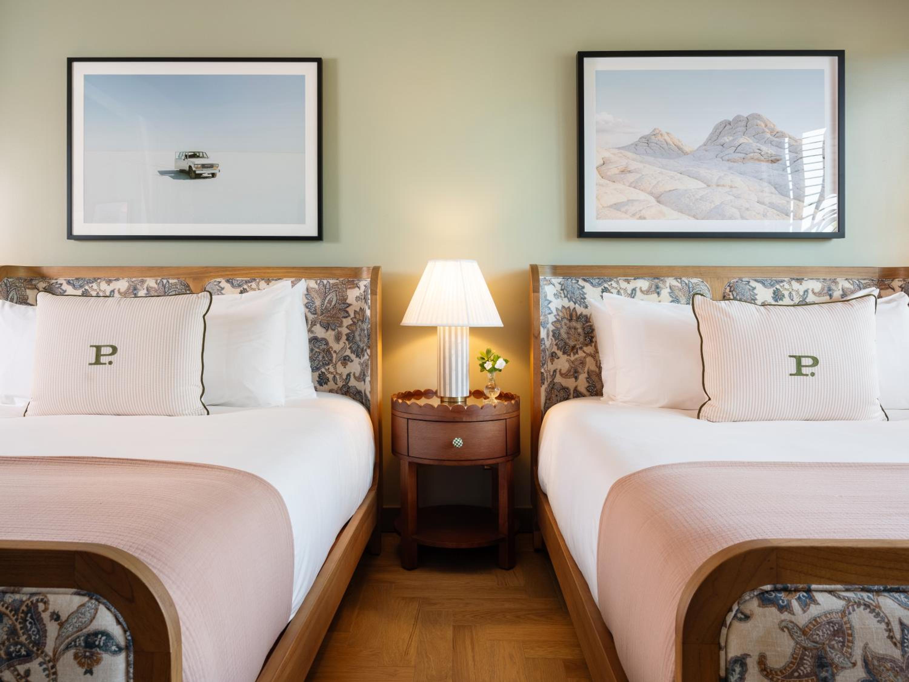 Queen Room with Two Queen Beds - Disability Access - Photo 8