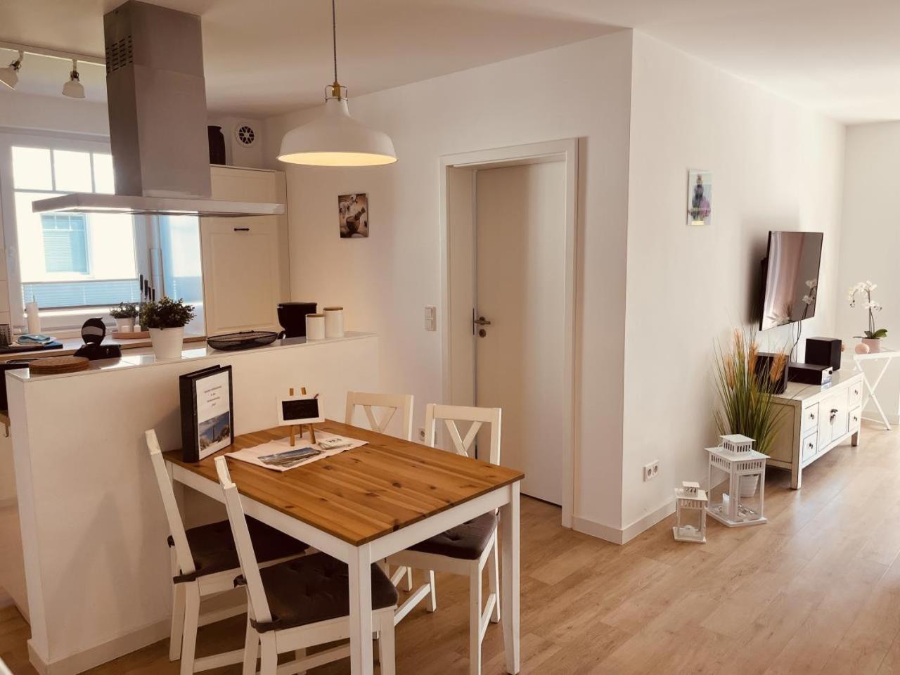 Apartment with Terrace photo 3
