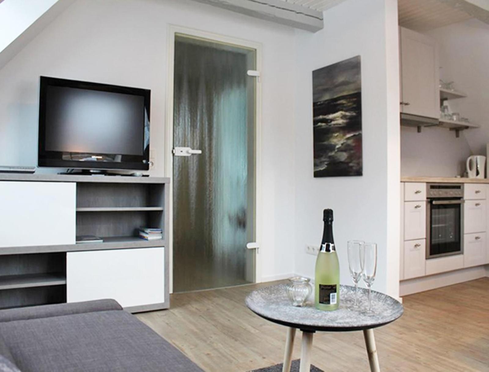 Apartment photo 1