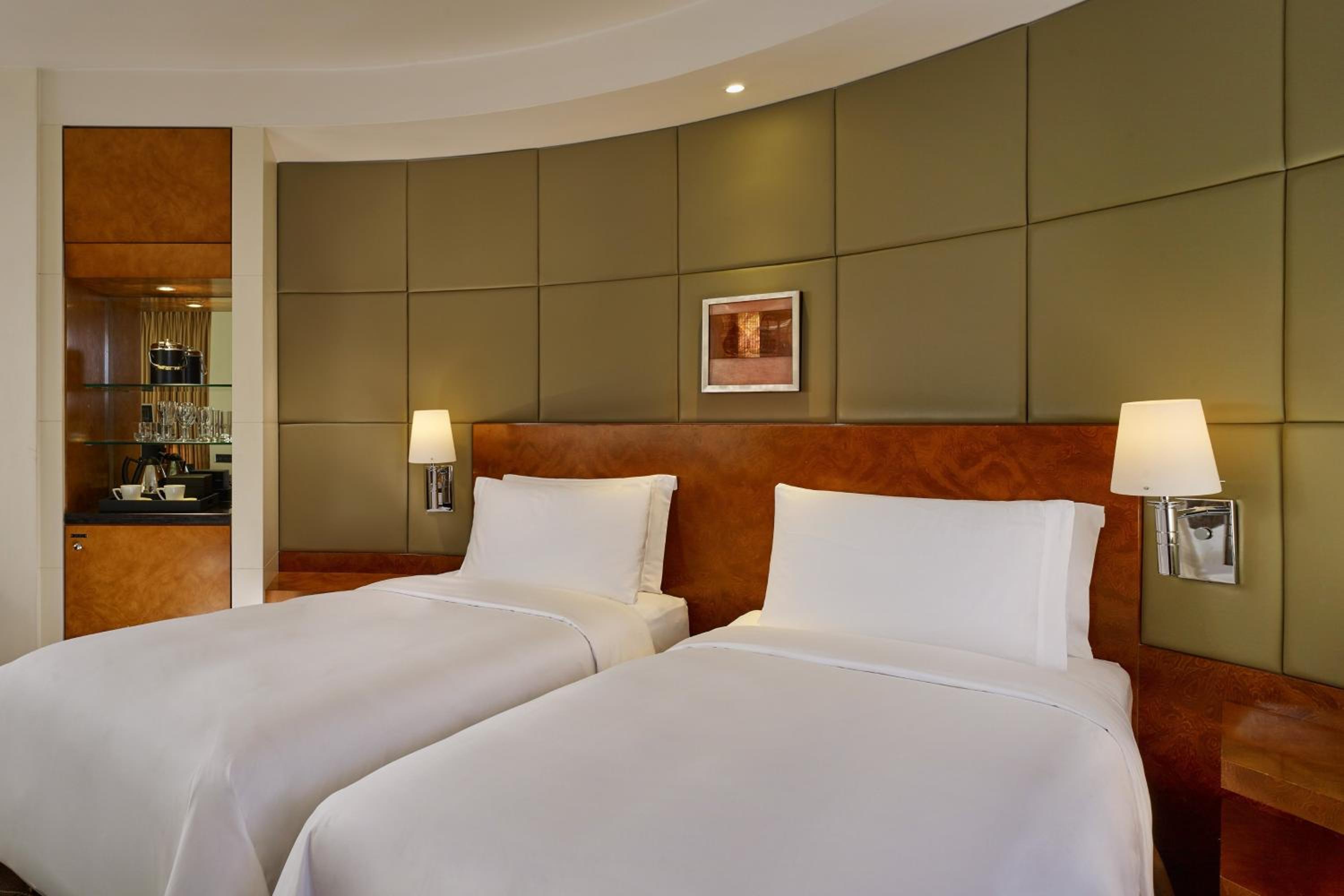 Executive room, Guest room, 2 Twin/Single Bed(s), City view photo 1