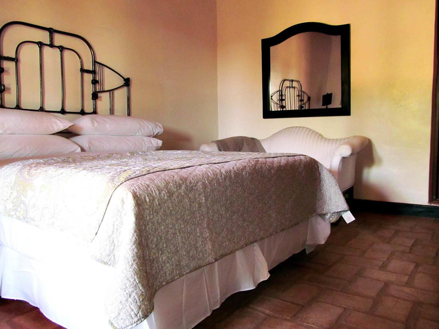 Deluxe King Room photo 1