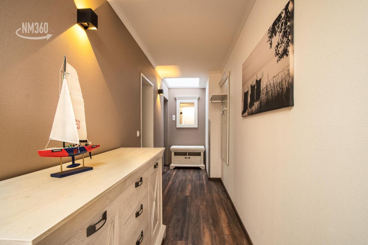 Apartment with Balcony photo 1