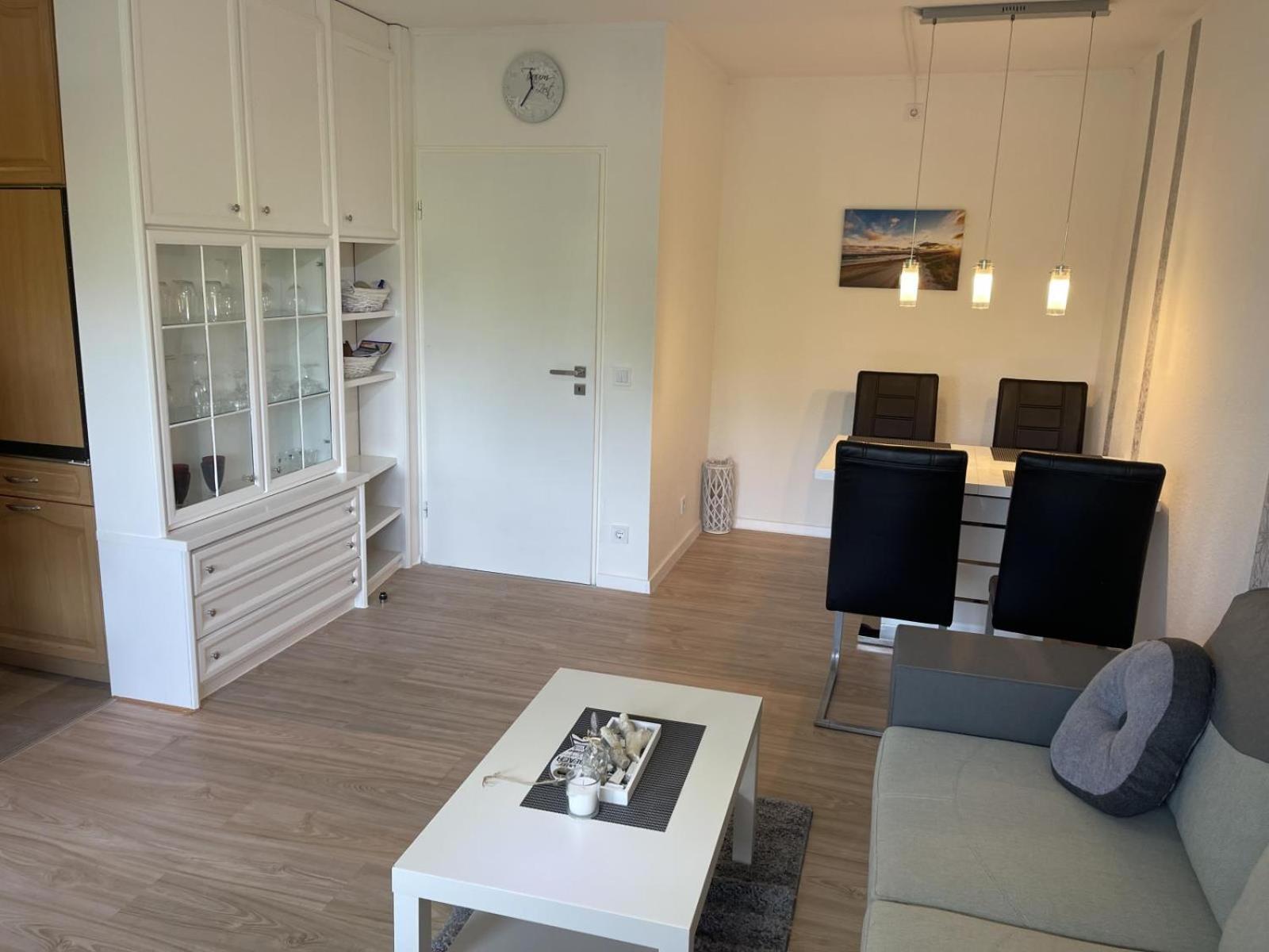 Apartment photo 2