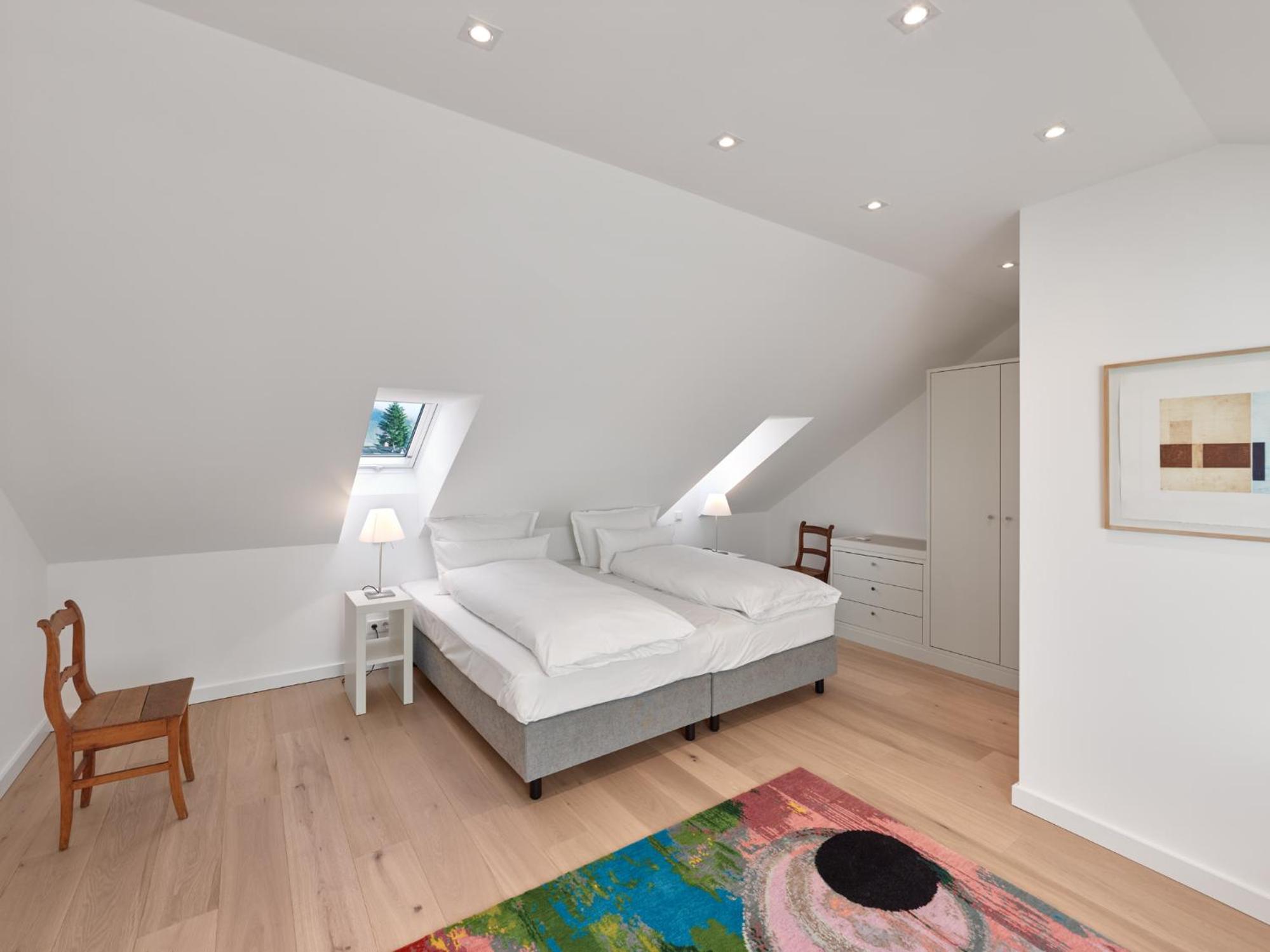 Three-Bedroom House photo 2