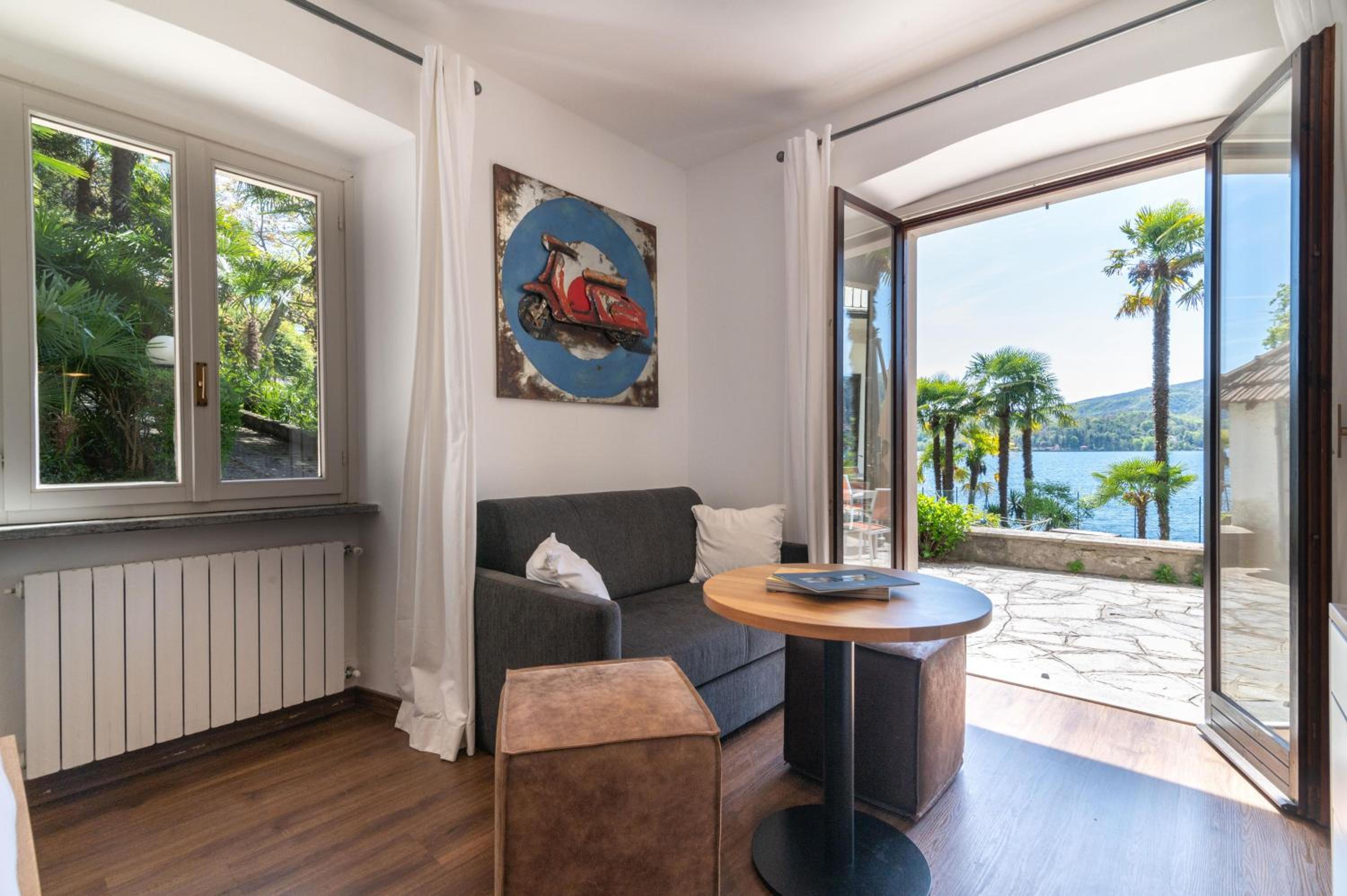 Apartment With Lake View photo 1