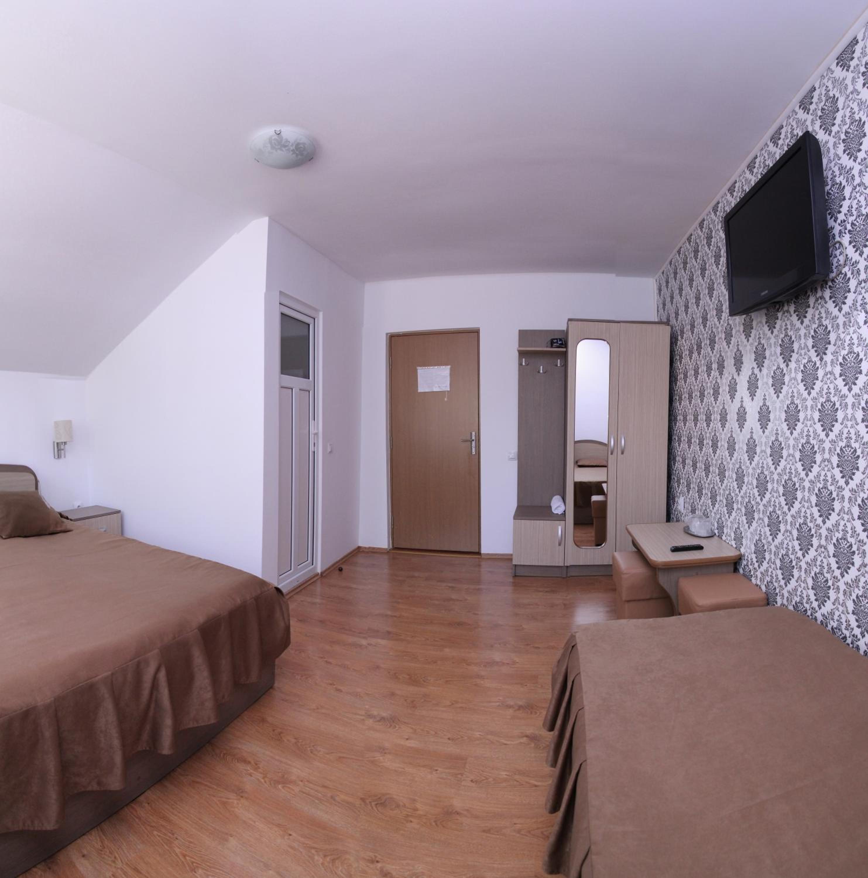Triple Room - Photo 3