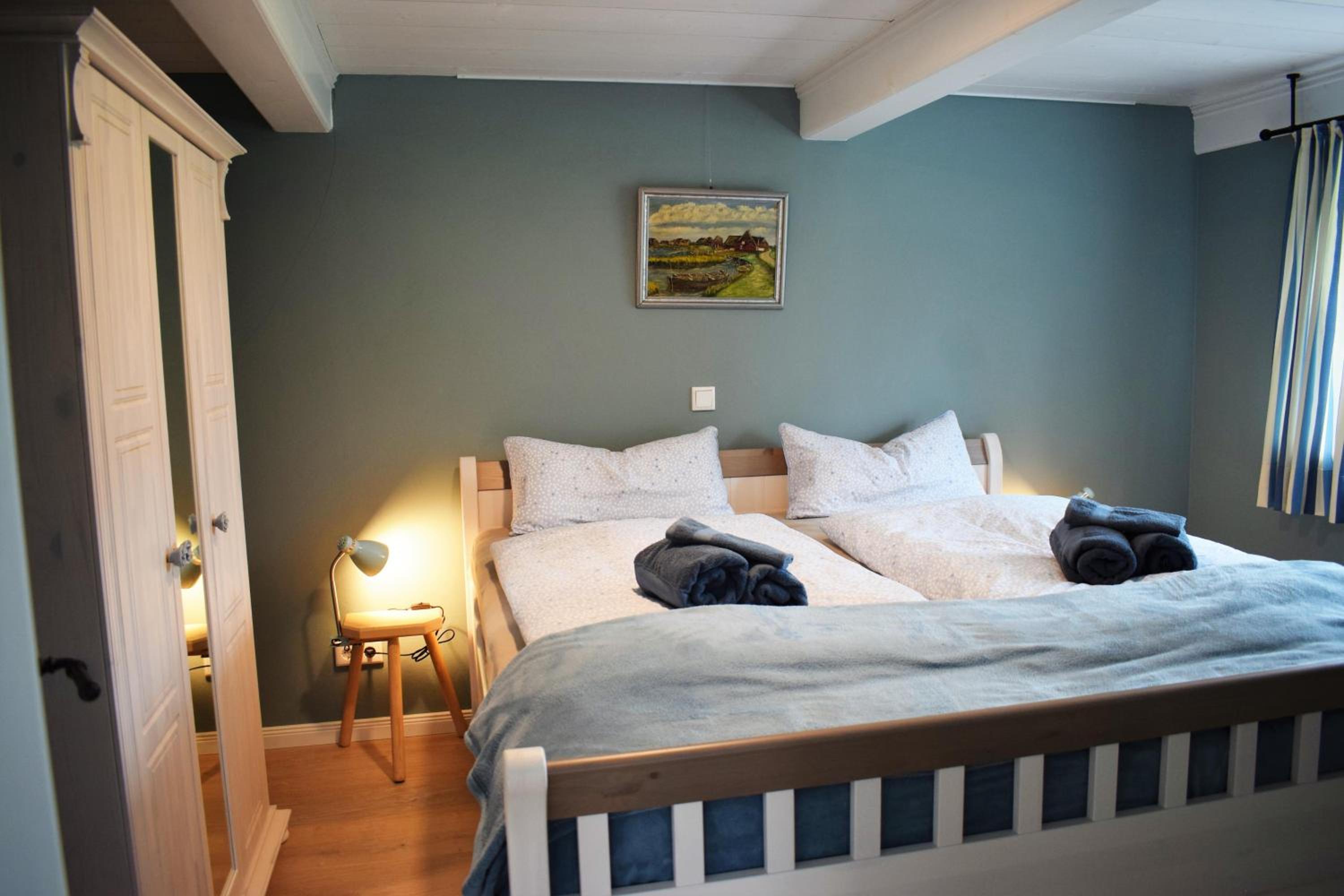 Three-Bedroom House photo 1