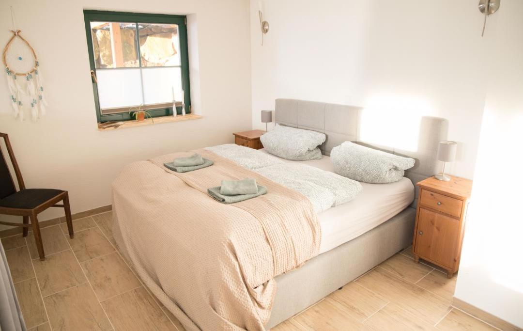 Five-Bedroom House photo 1
