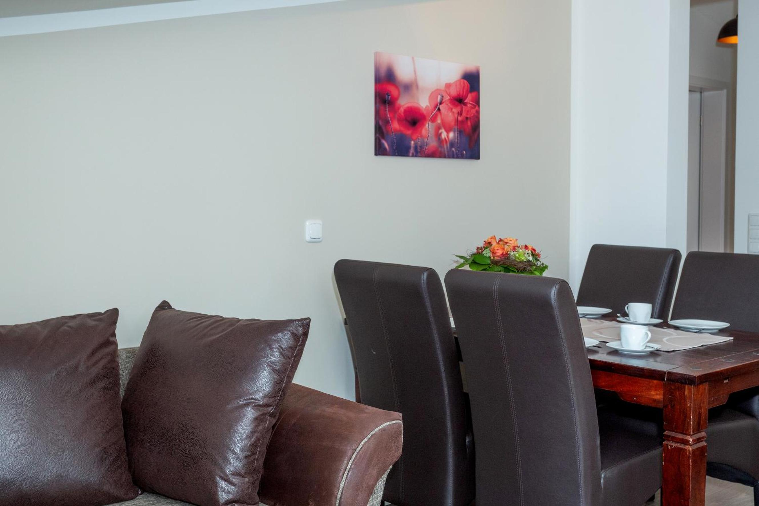 Apartment photo 2