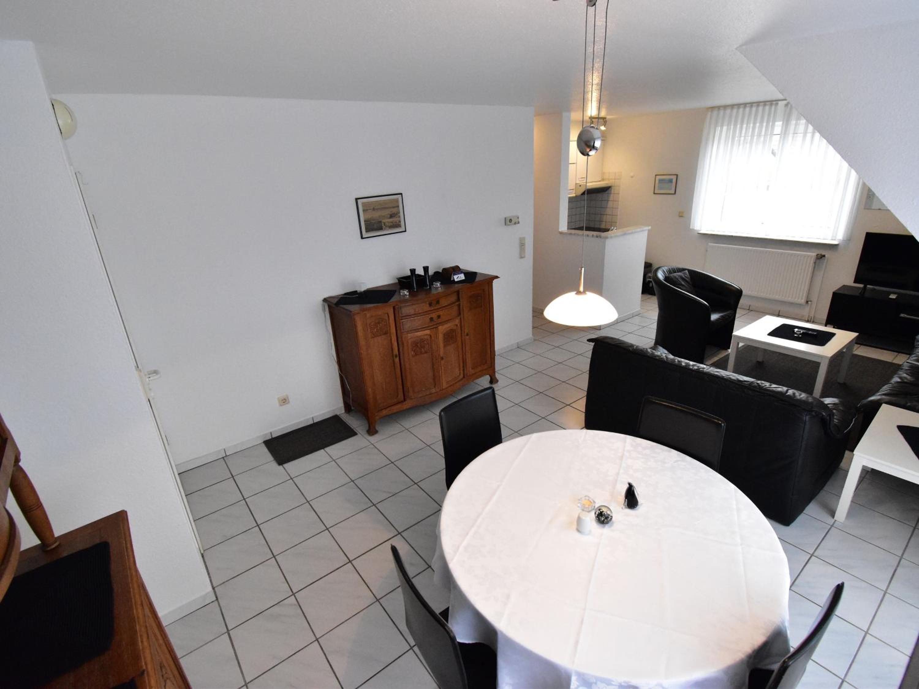 Apartment photo 2