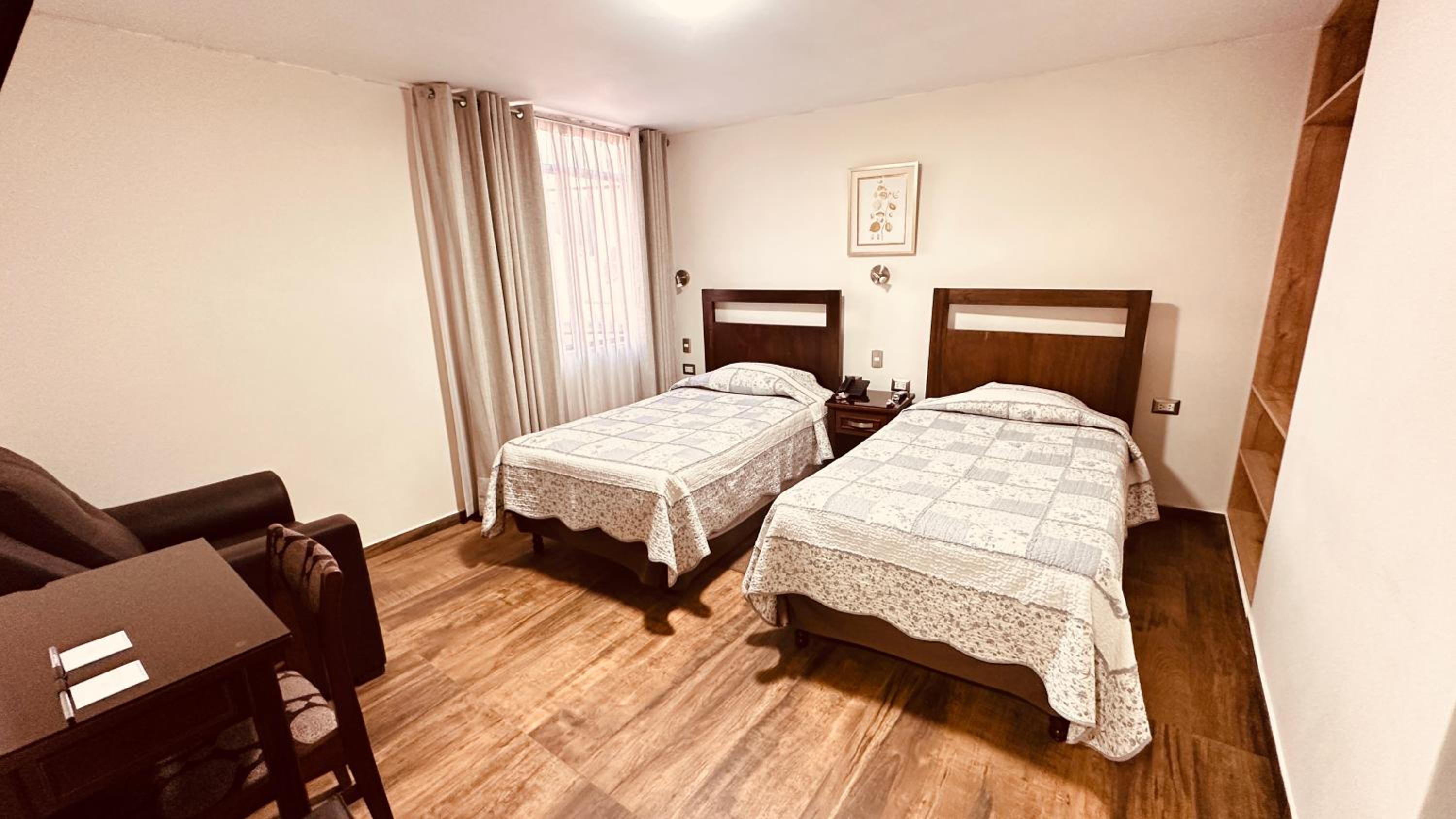 Twin Room - Photo 2