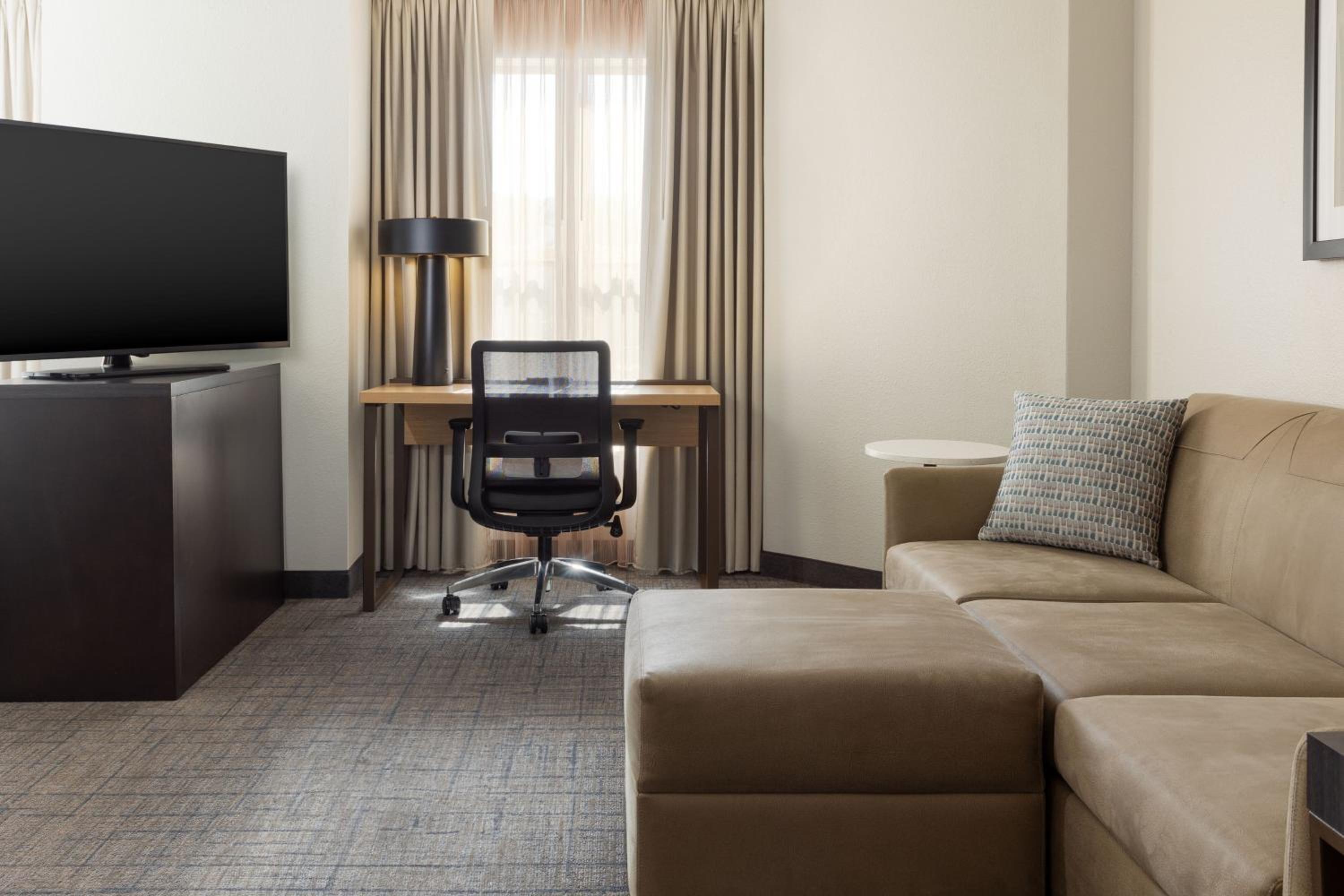 King Studio Suite with Sofa Bed and Adapted Tub - Mobility and Hearing Accessible