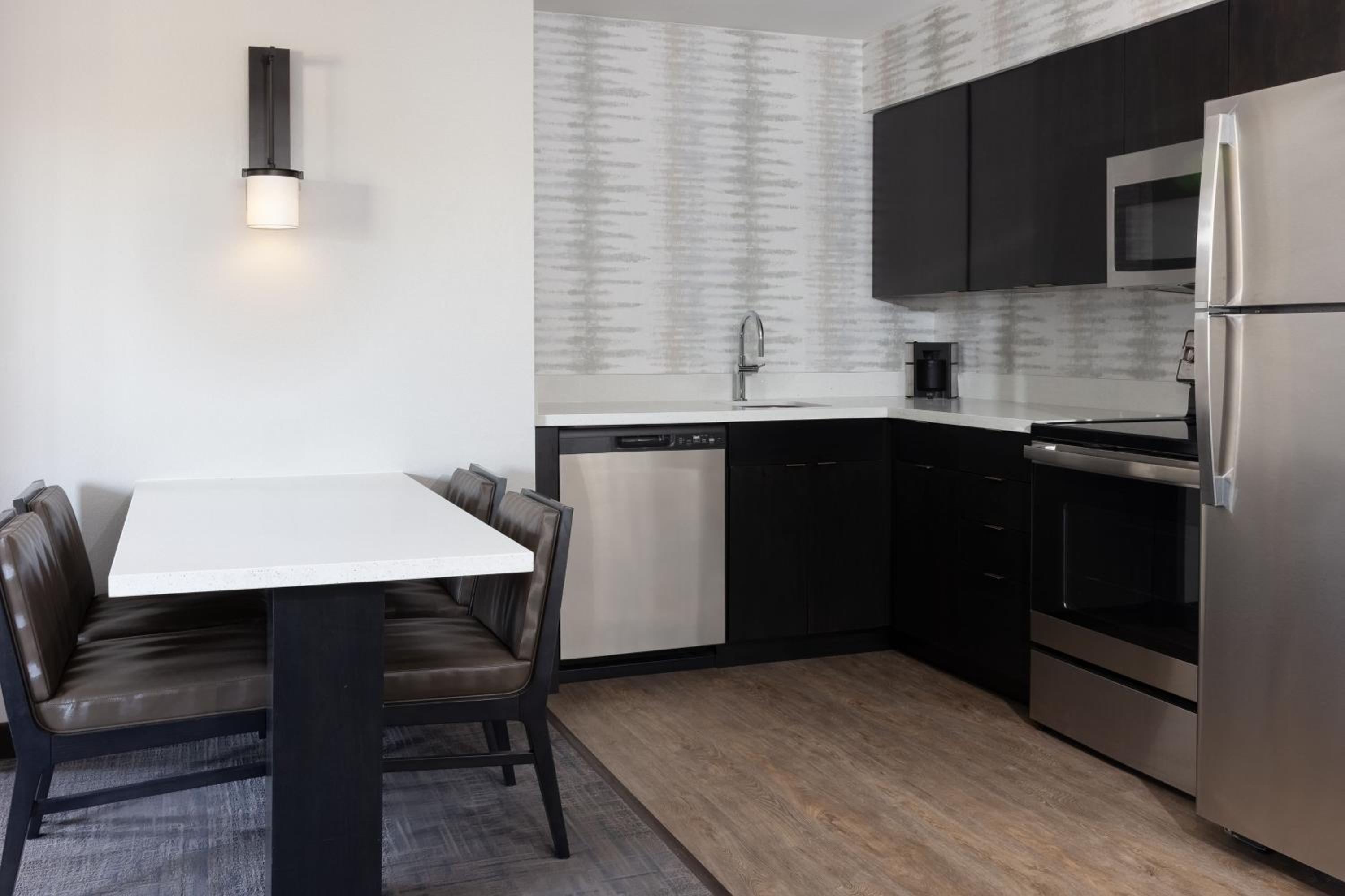Two-Bedroom Suite photo 2