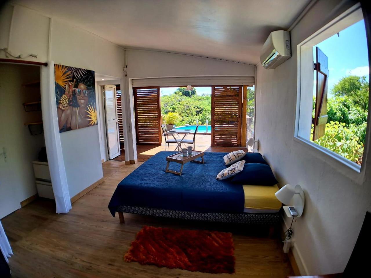 One-Bedroom House photo 1