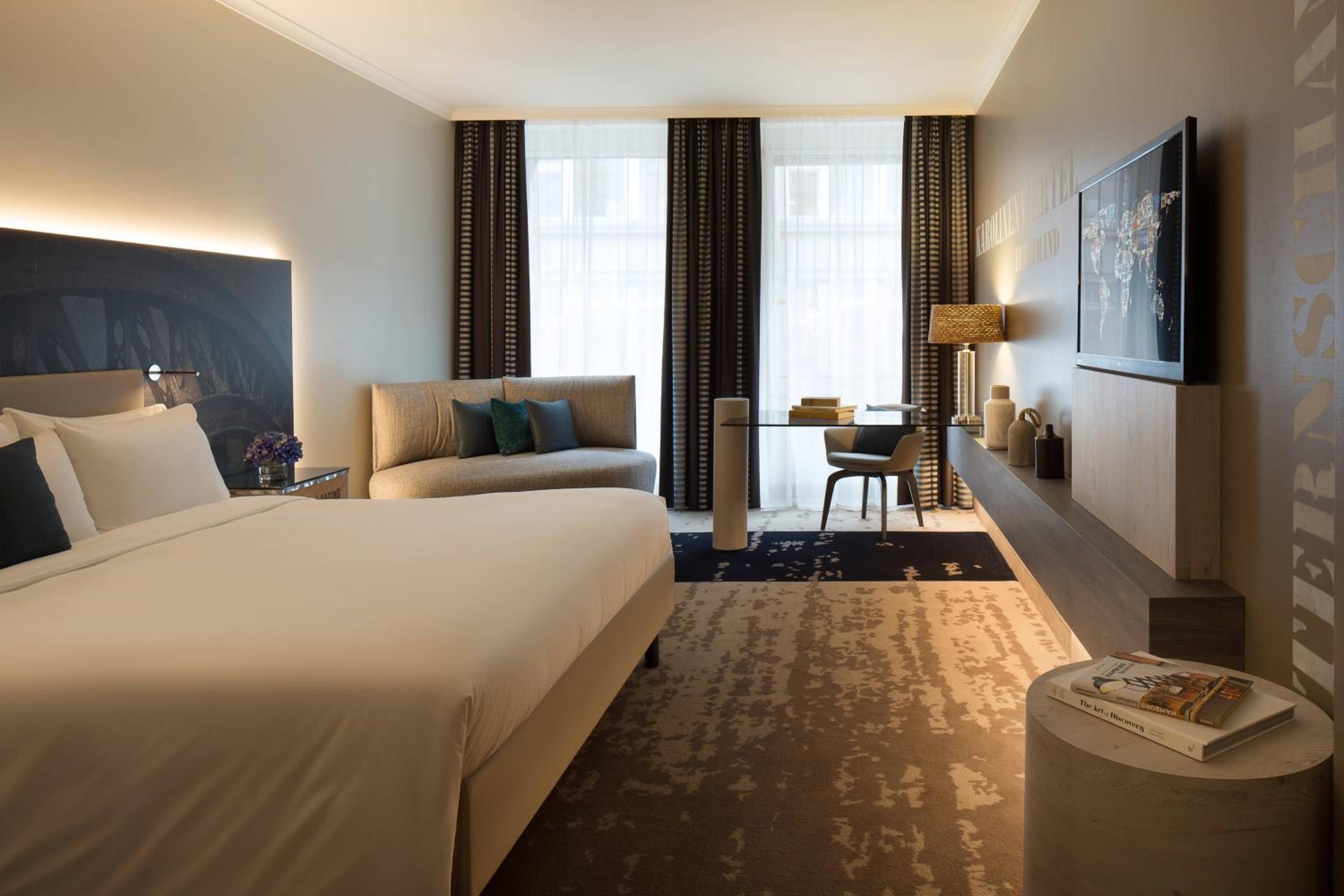Deluxe Room, Guest room, 1 King