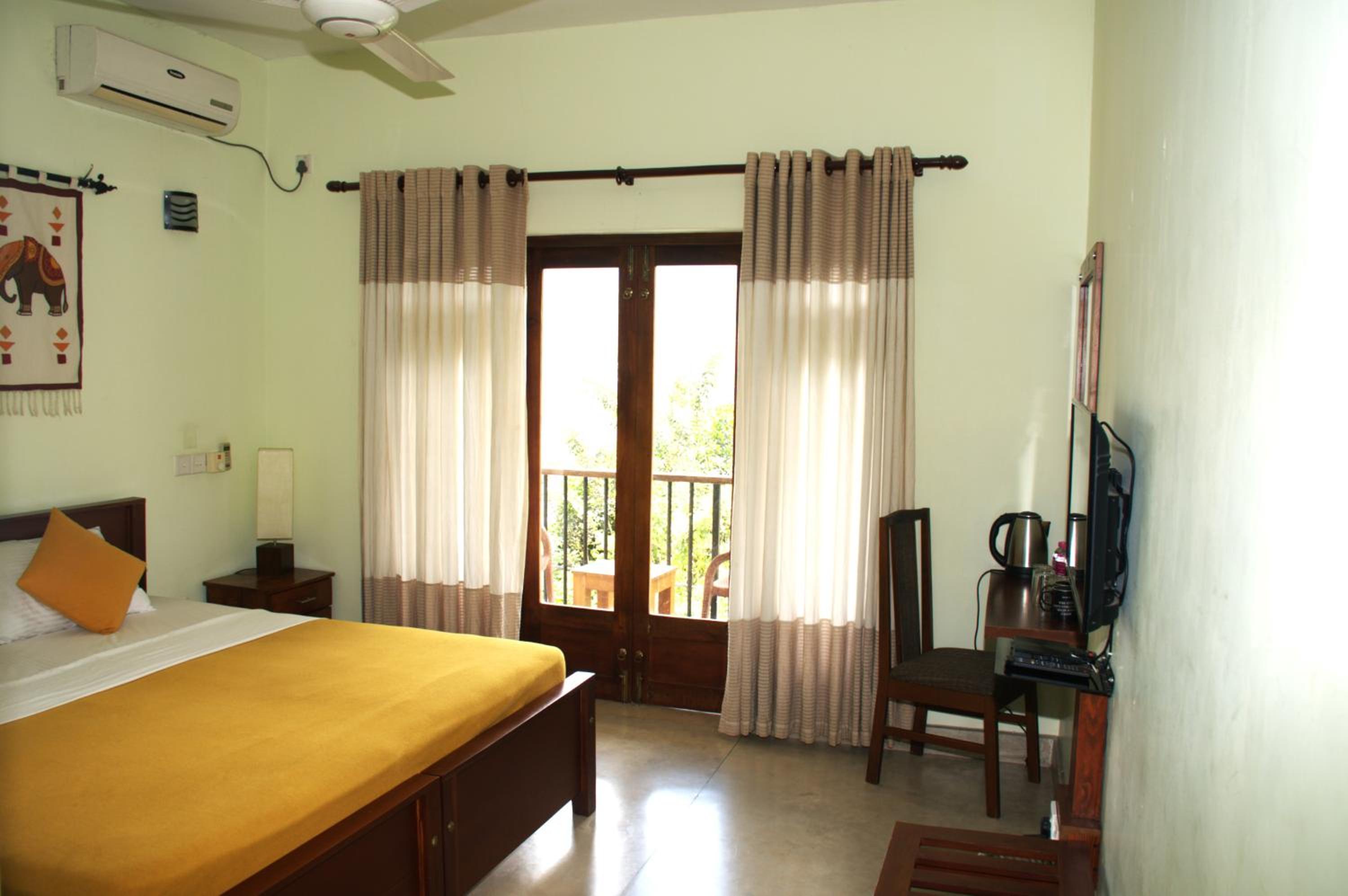 Deluxe Double or Twin Room with Balcony photo 1