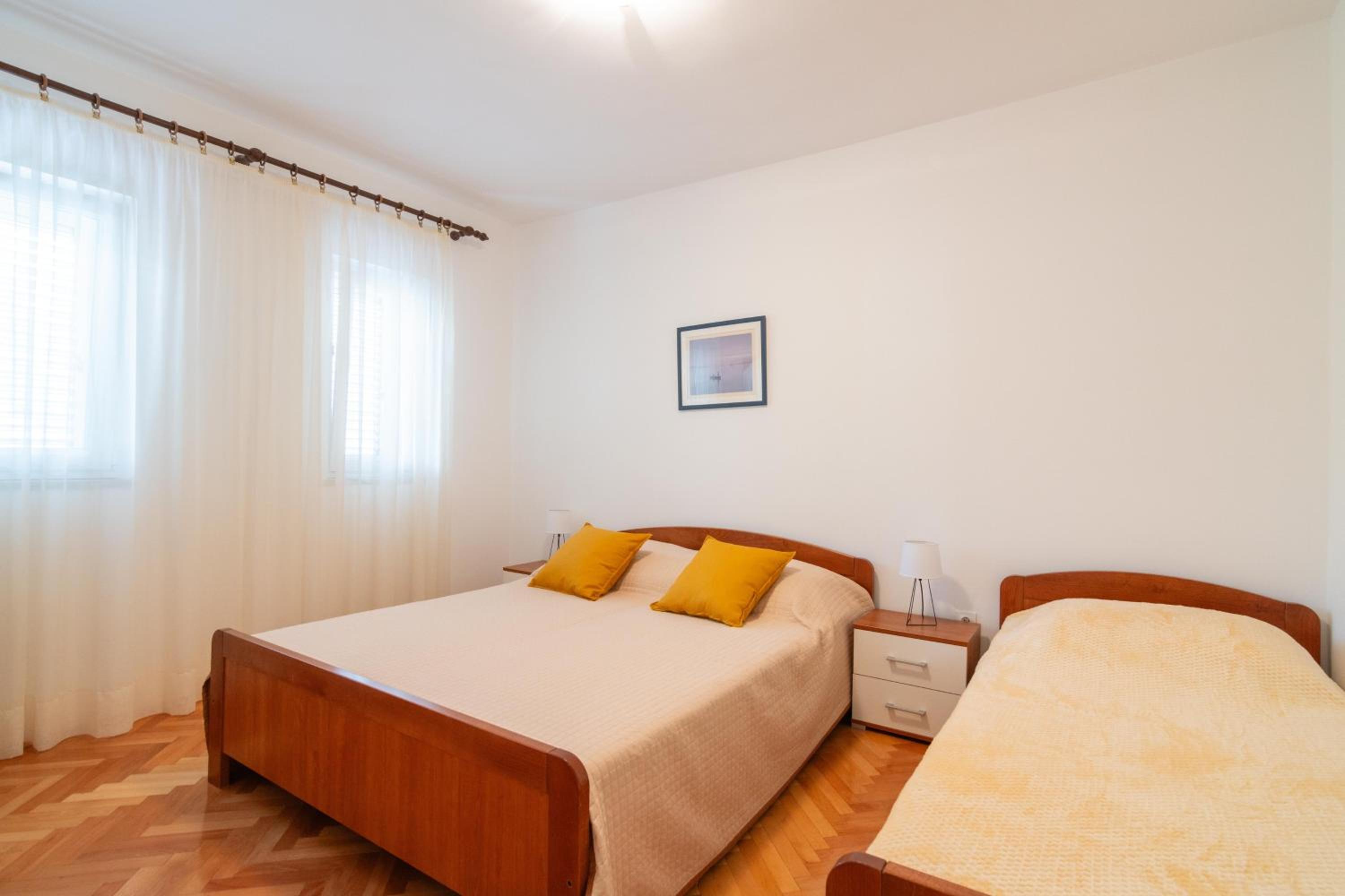 One-Bedroom Apartment with Balcony and Sea View photo 1