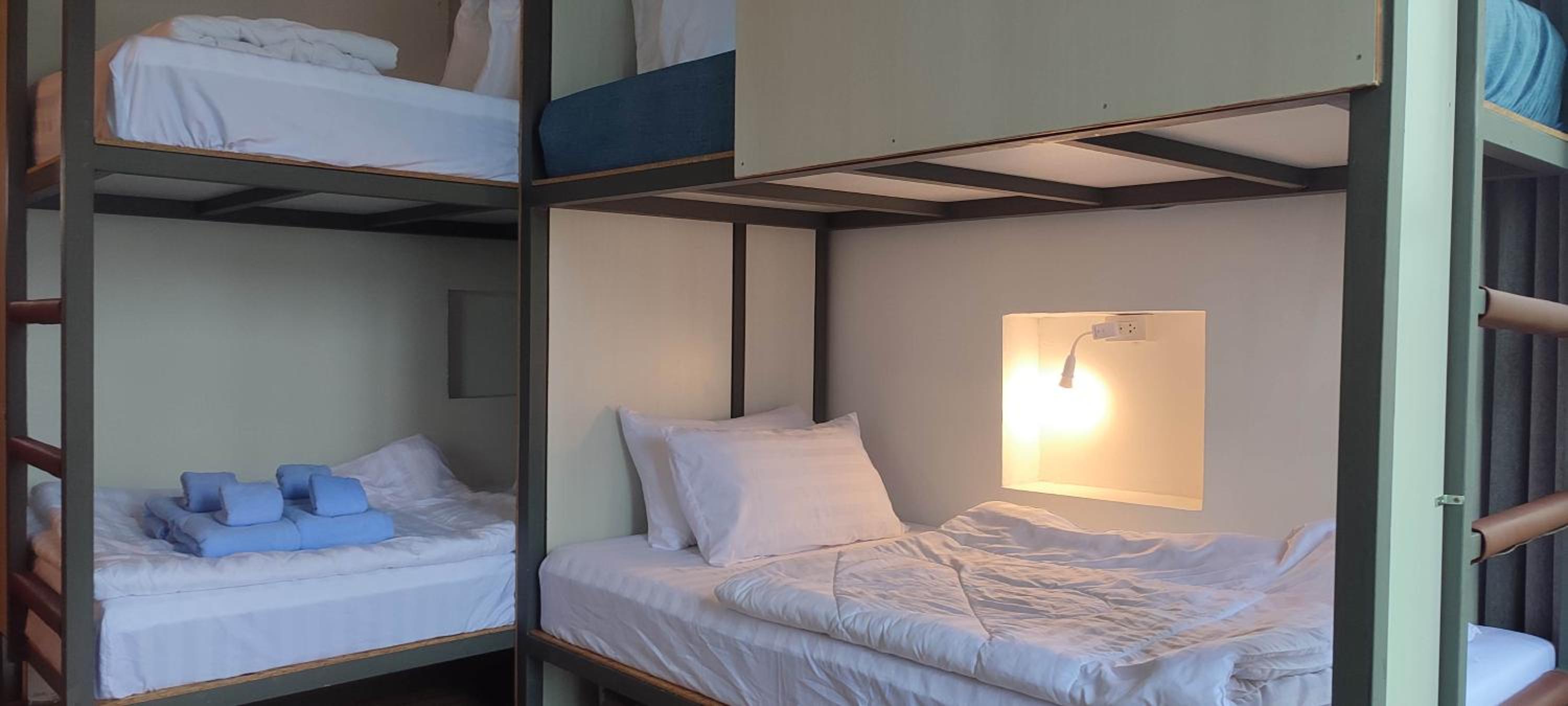 Quadruple Room with Mountain View - Photo 19