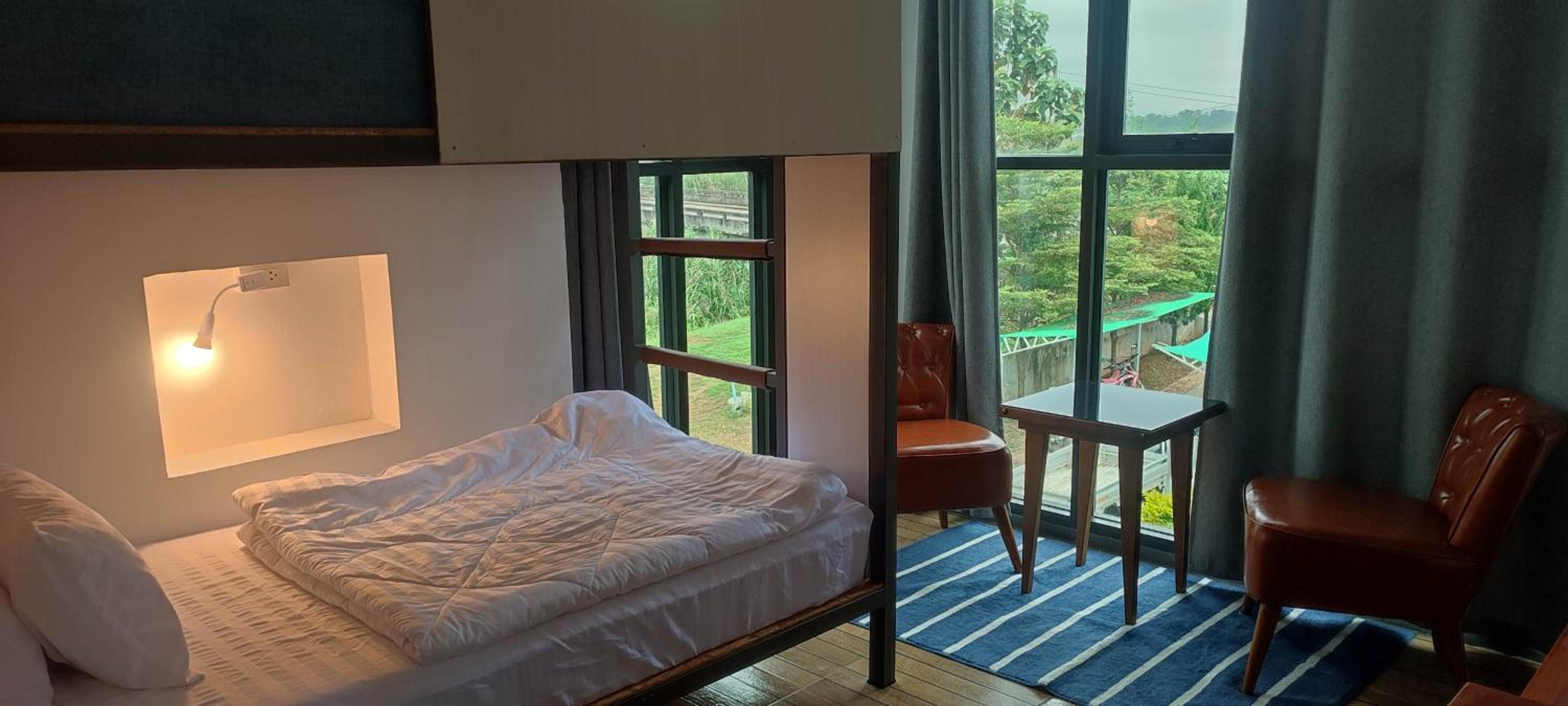 Quadruple Room with Mountain View - Photo 1