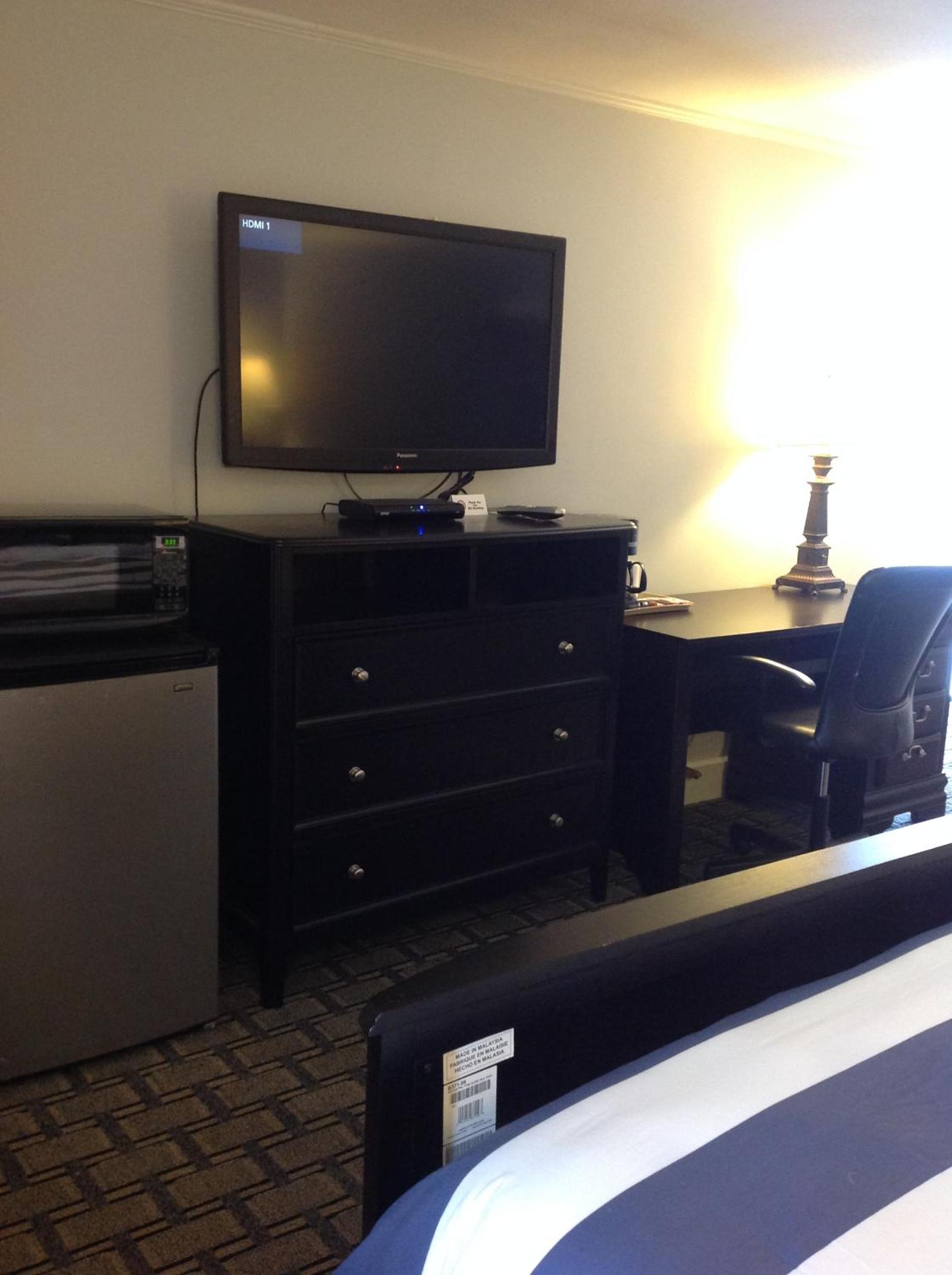 Deluxe King Room - Photo 4