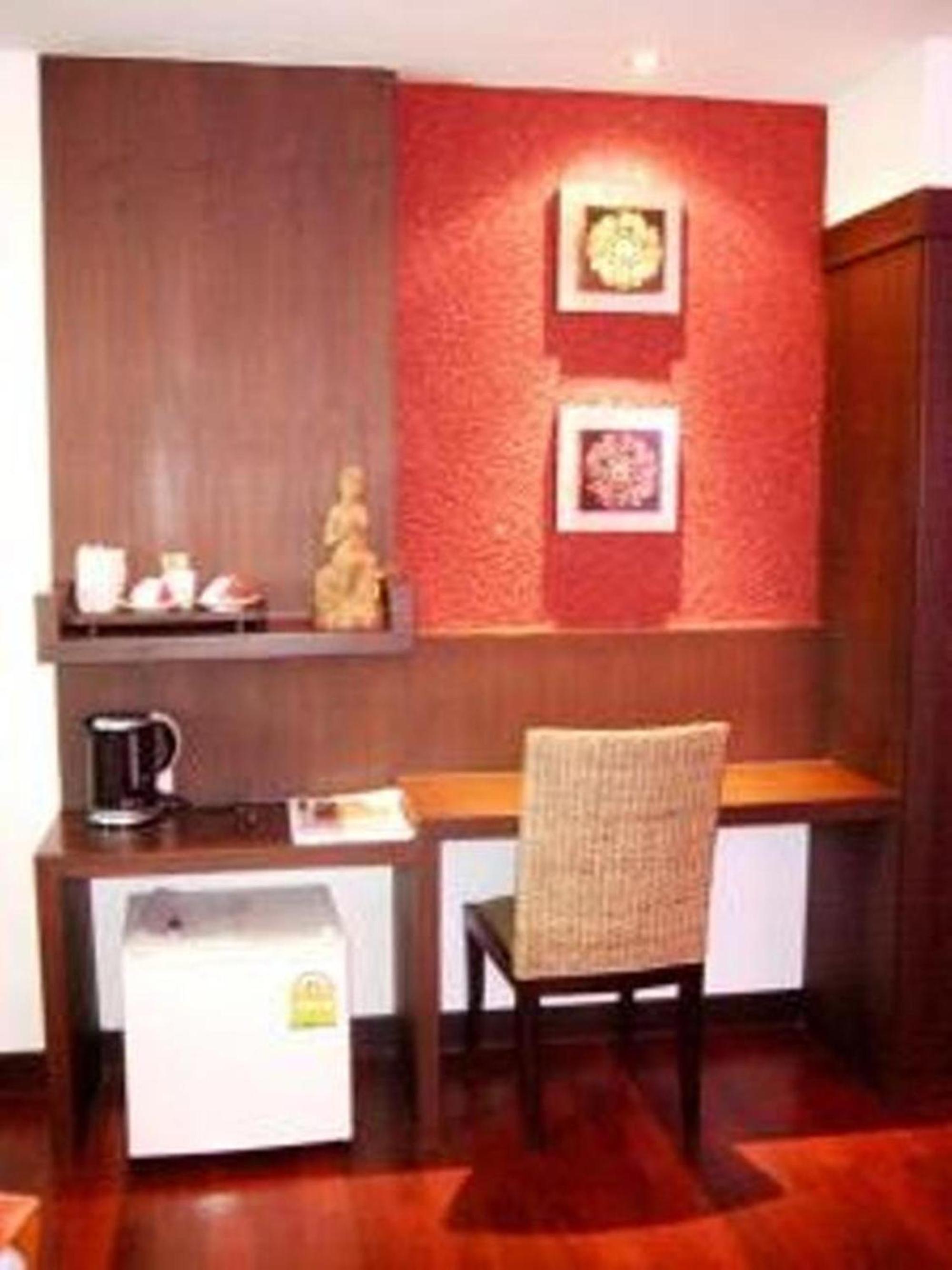 Suite - Photo 2